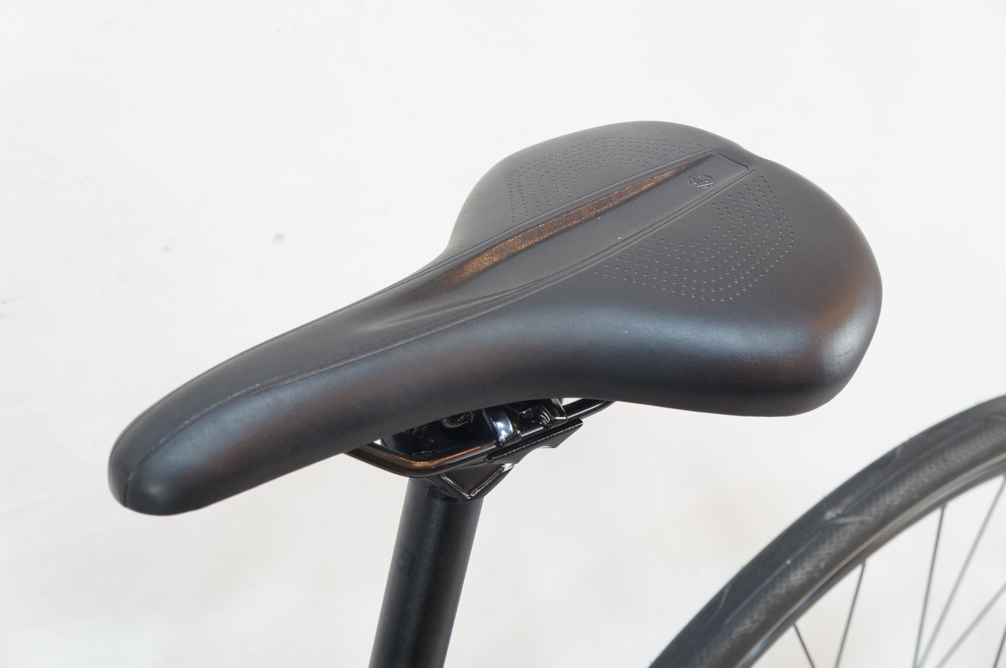 TREK 「トレック」 FX3 GEN4 DISC 2024年モデル クロスバイク / バイチャリ浦和ベース