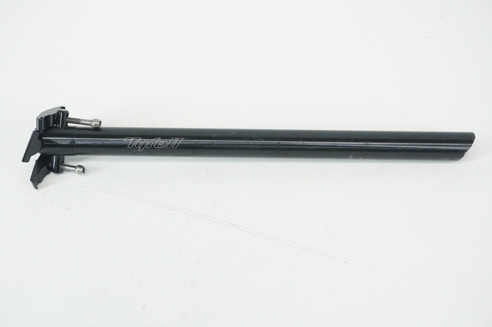 TYRELL 「タイレル」 Φ27.2 400mm シートポスト / 阪急塚口店