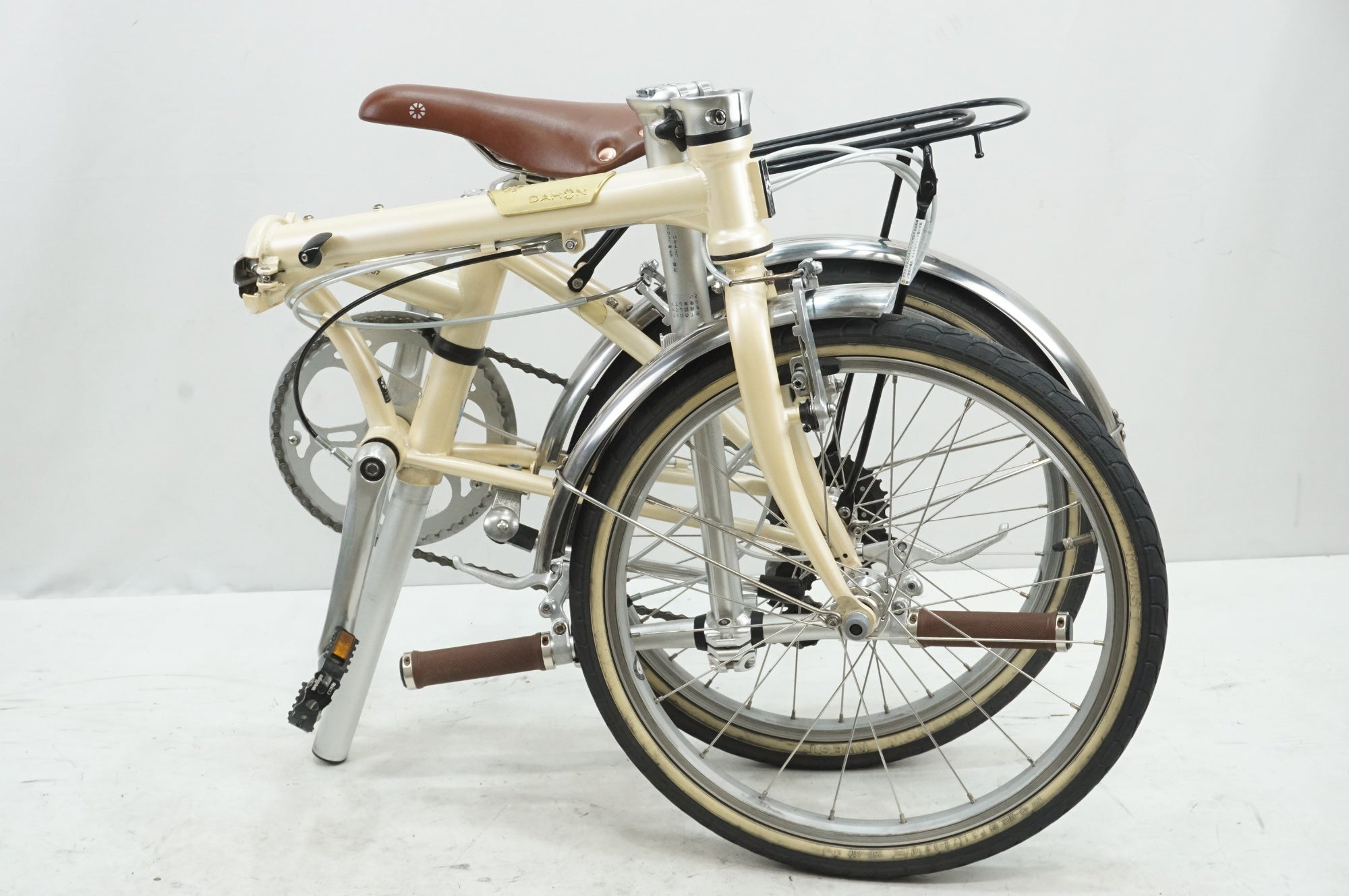DAHON 「ダホン」 BOARDWALK D7 2023年モデル 20インチ 折り畳み自転車 / 大宮店