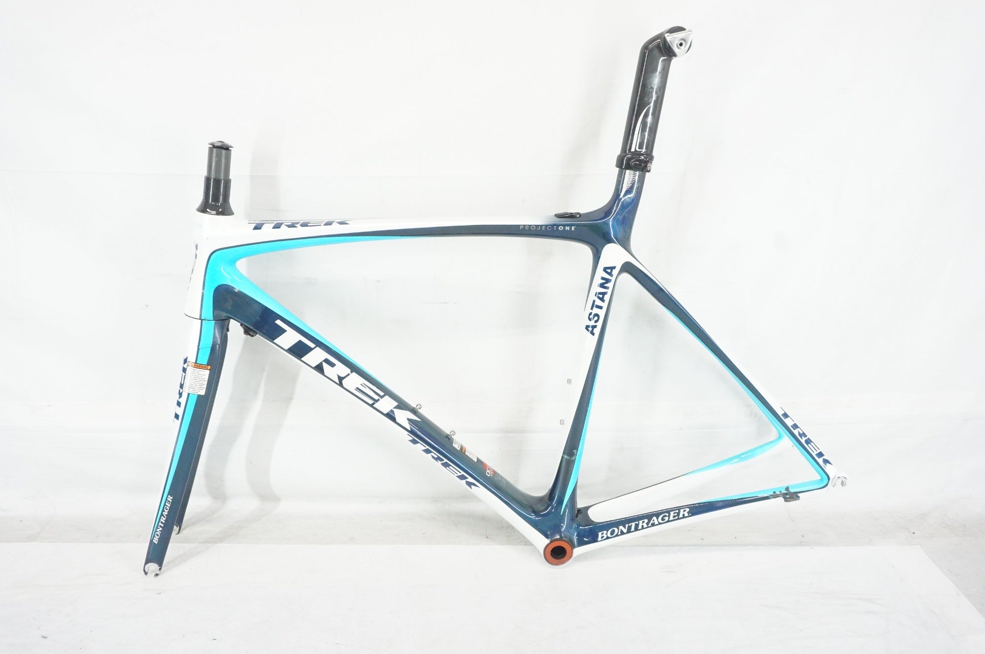 ジャンク TREK 「トレック」 MADONE 6.9 PRO 2009年モデル フレーム