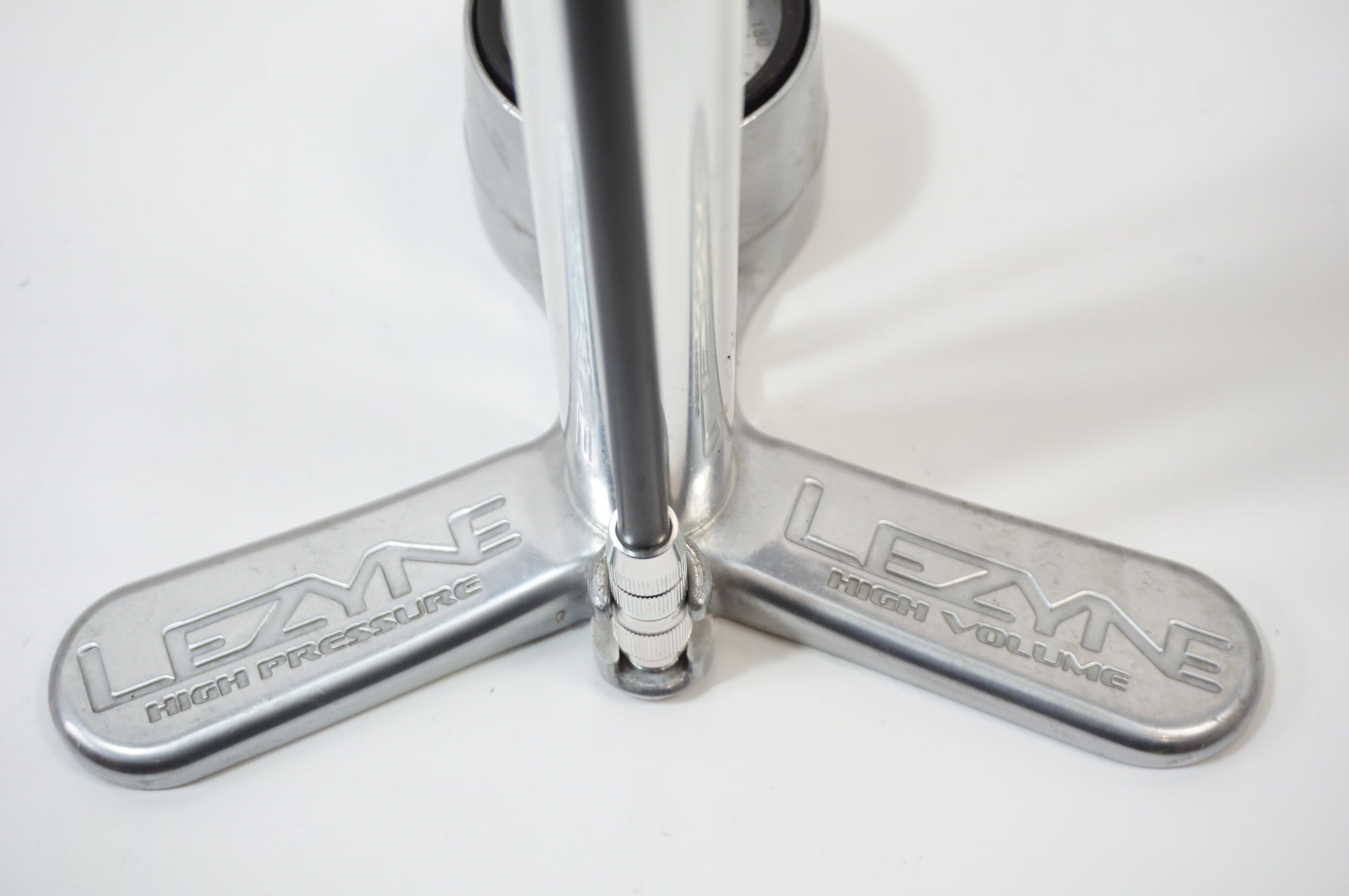 【美品】LEZYNE レザイン フロアポンプ、他 LEZYNE 「レザイン」 フロアポンプ / 世田谷店 ｜ バイチャリ公式