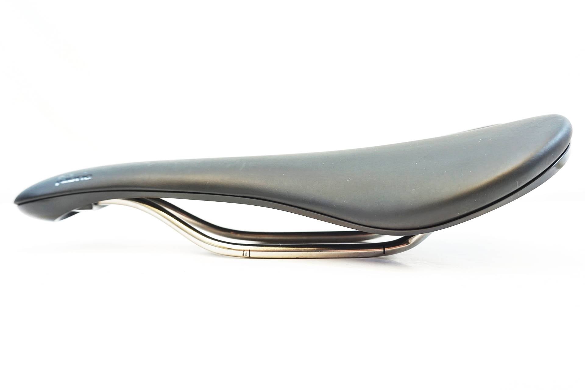 FABRIC 「ファブリック」 SCOOP RACE SHALLOW サドル / 有明ガーデン店