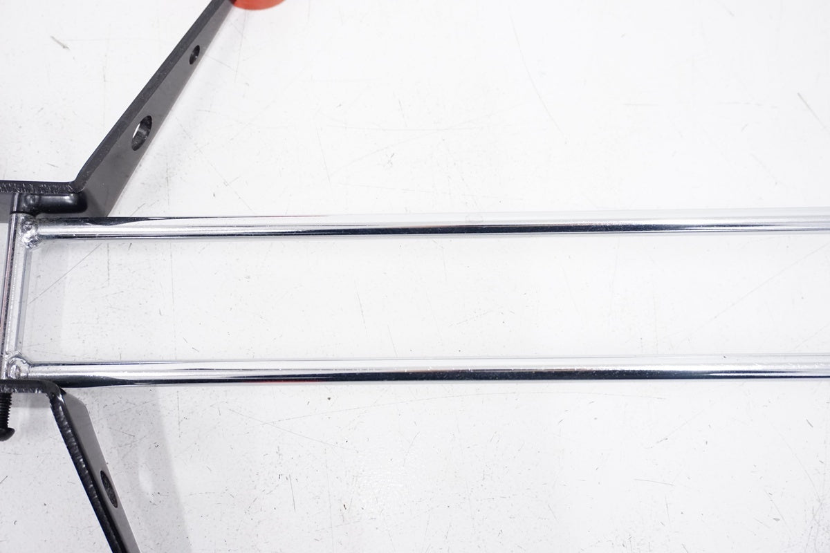 iWA「イワ」 1 ディスプレイスタンド / 浜松店