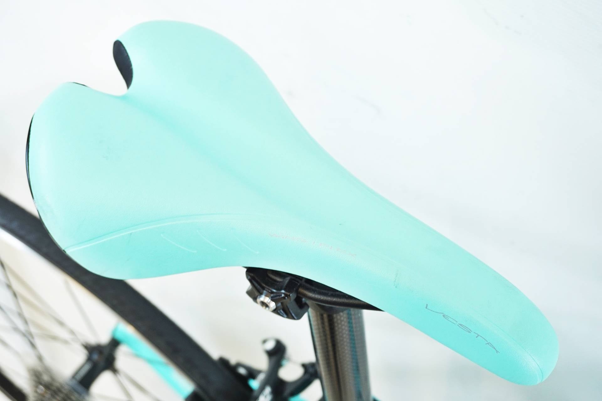 BIANCHI 「ビアンキ」 DAMA BIANCA INTENSO 105 2017年モデル ロードバイク / 有明ガーデン店