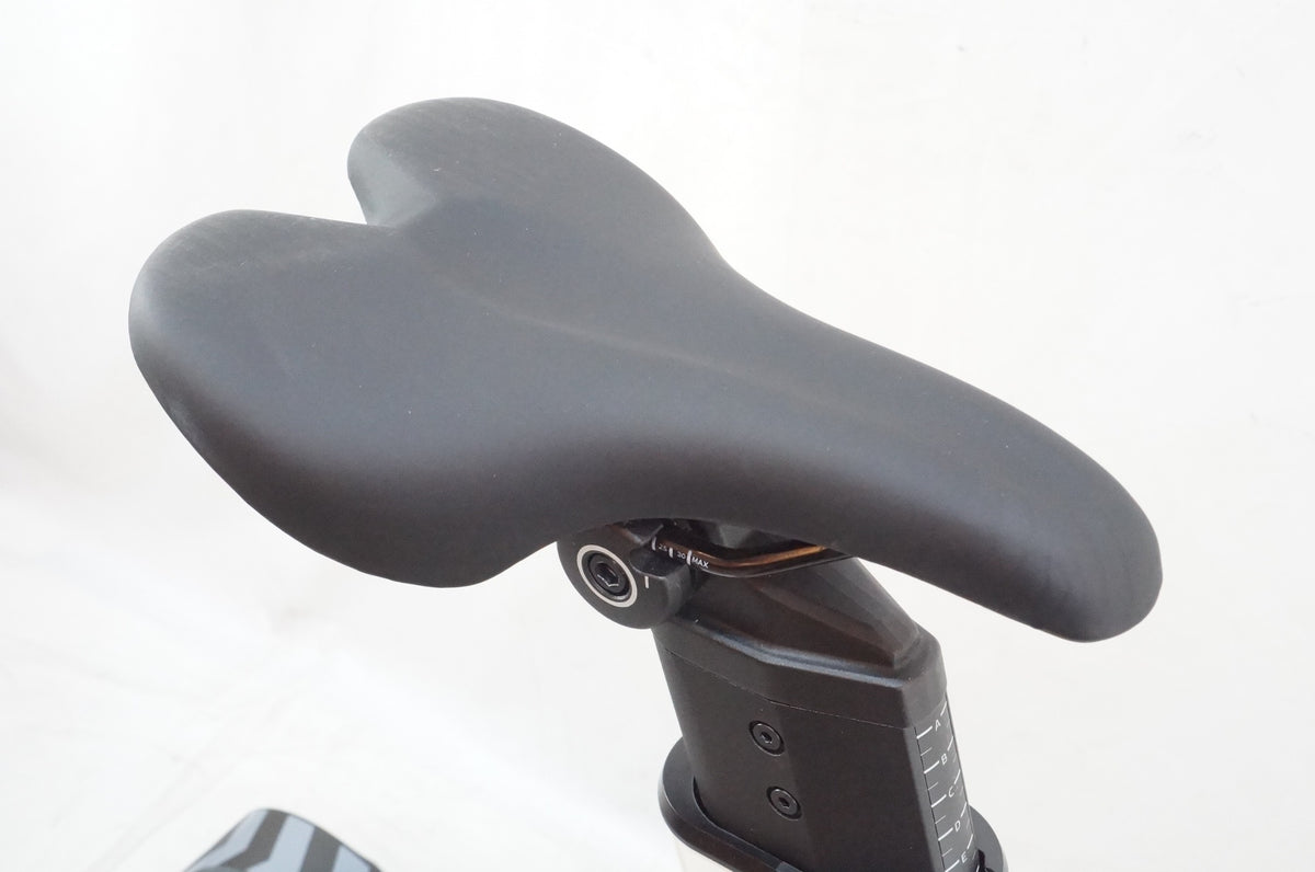 WAHOO 「ワフー」 ZWIFT RIDE WITH KICKR CORE2 スマートトレーナー / 浦和ベース