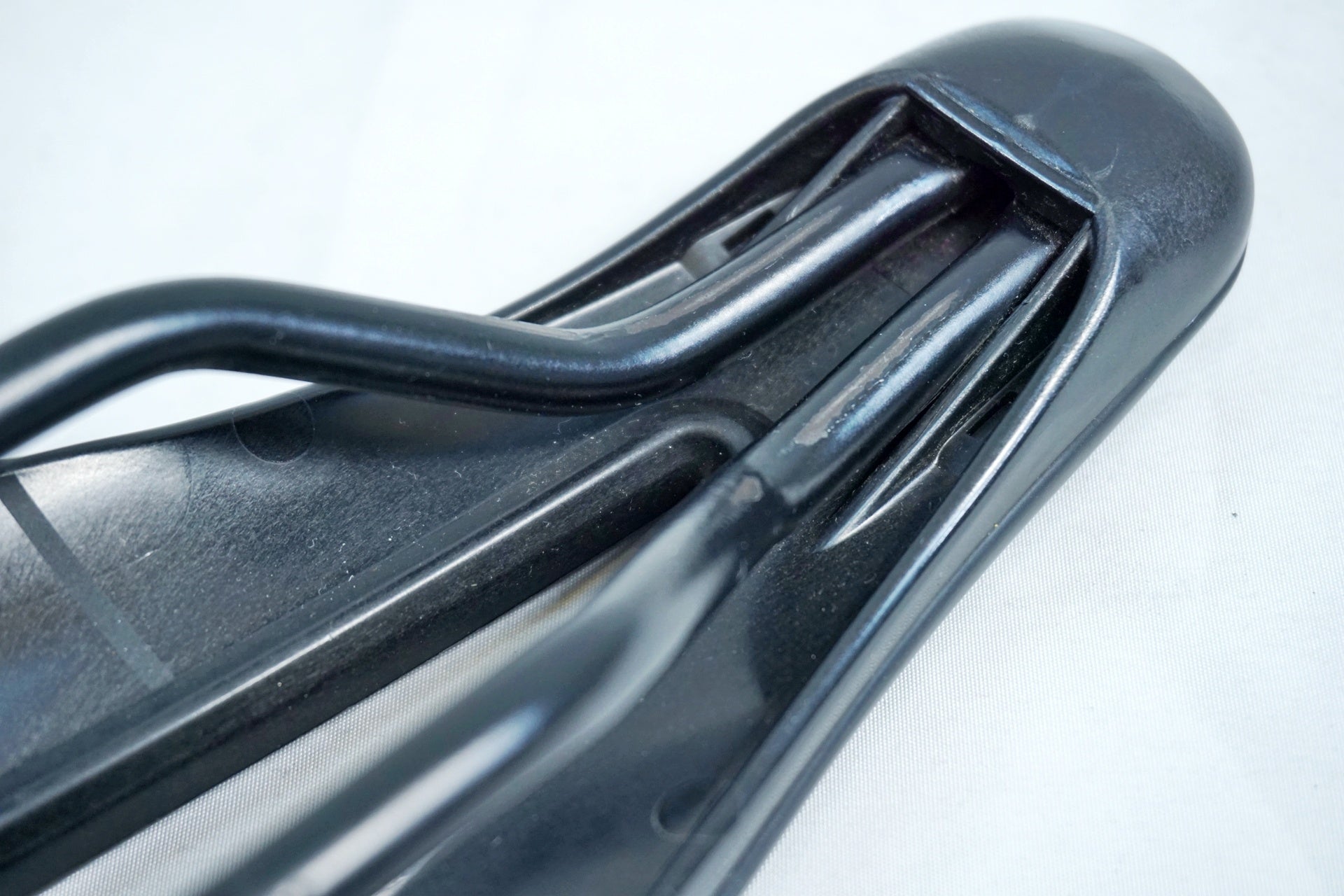 MOST 「モスト」 LYNX ULTRA サドル / 有明ガーデン店