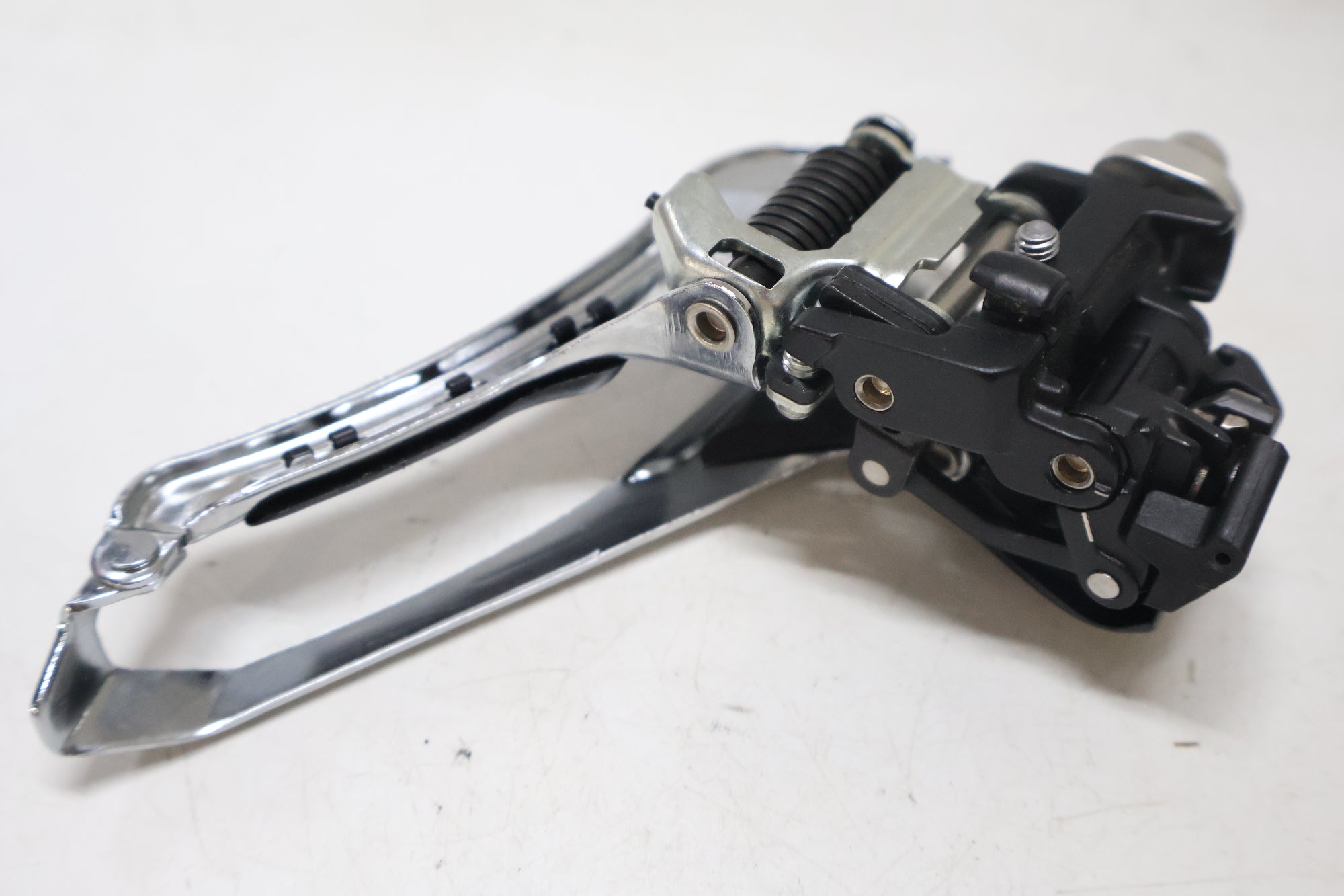 SHIMANO 「シマノ」 105 FD-R7000 フロントディレイラー / 高知店