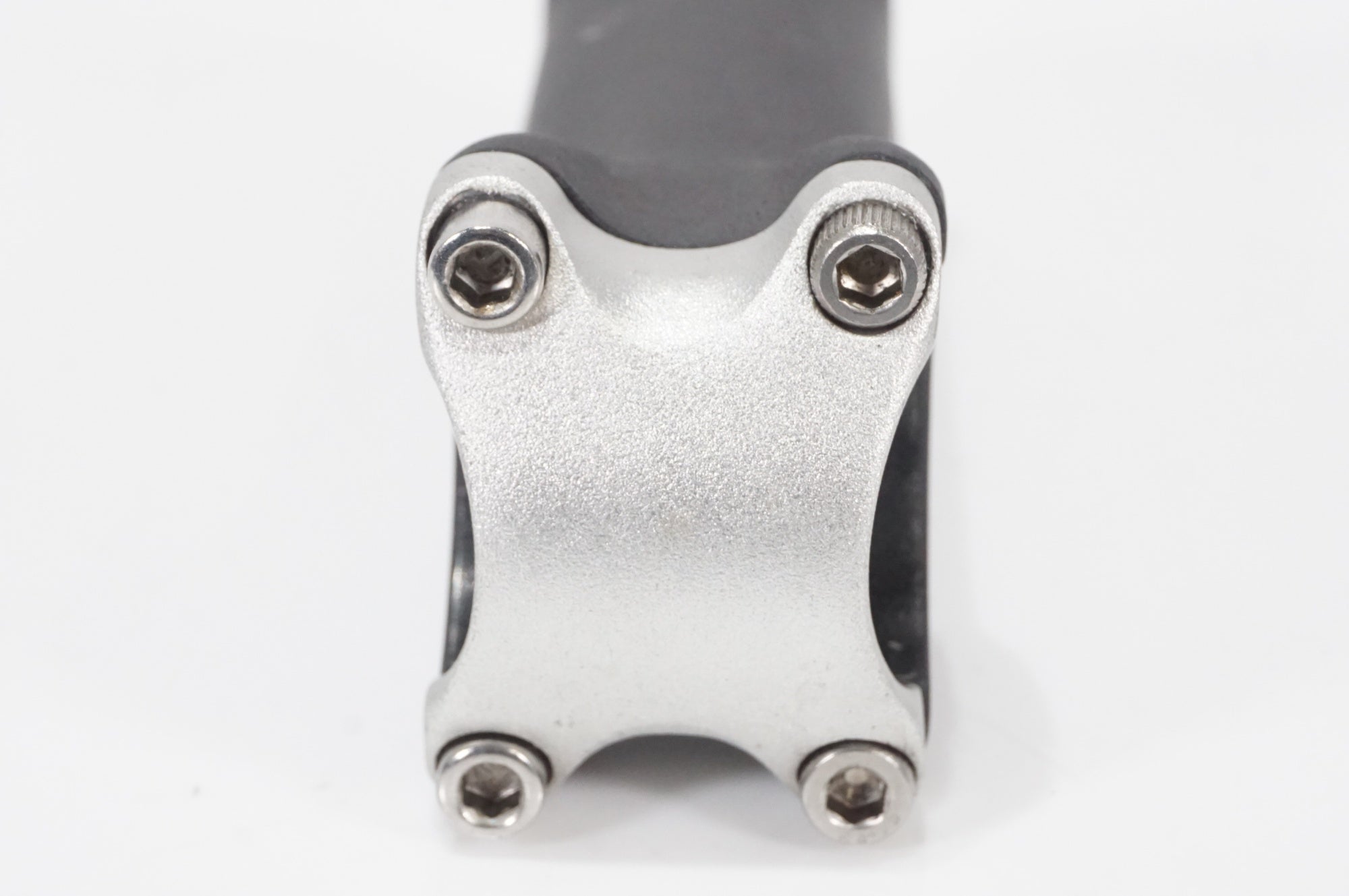 TNI 「ティーエヌアイ」 φ31.8 約110mm ステム / AKIBA店