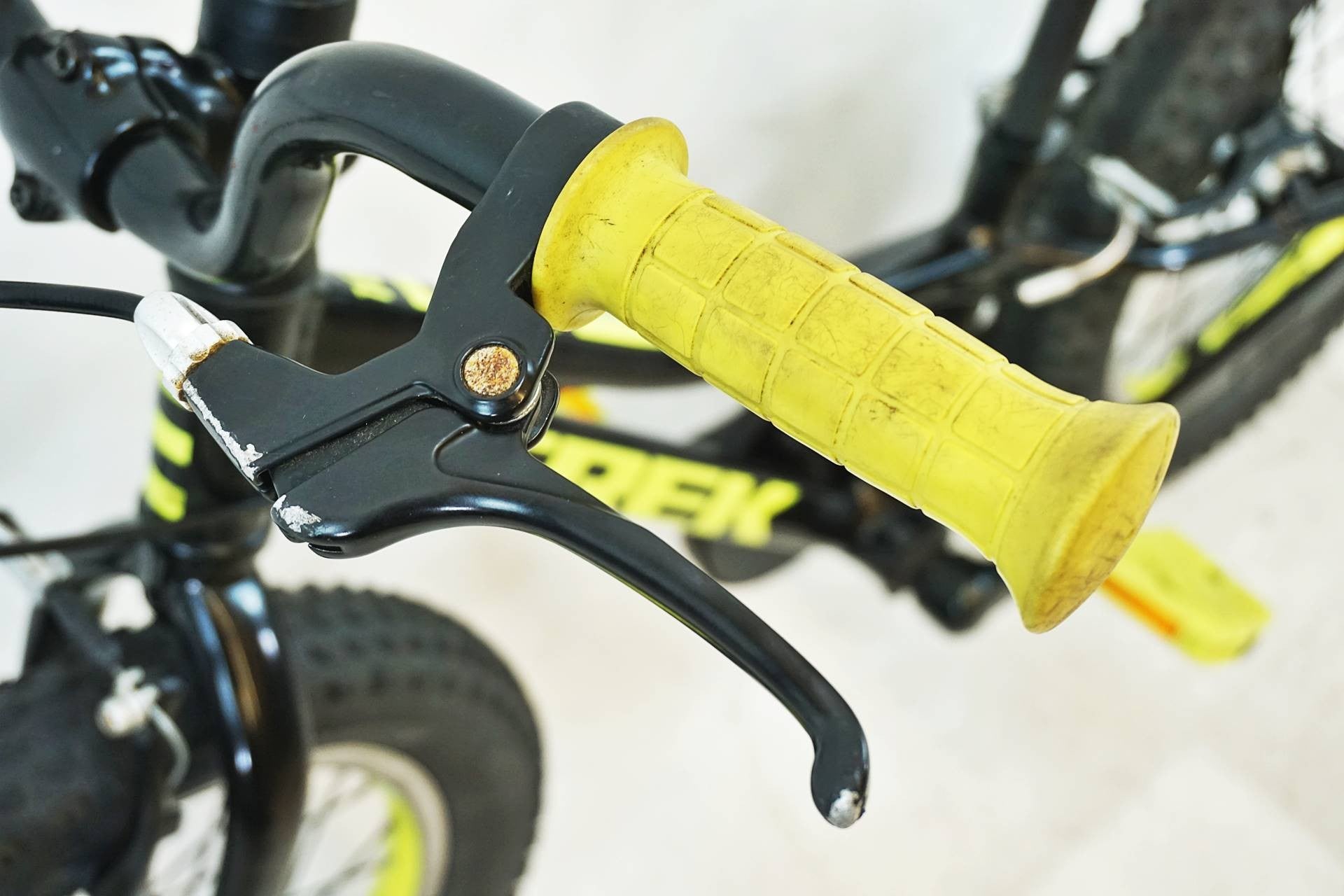 TREK 16インチ キッズバイク ブラック/イエロー TREK 「トレック」 PRECALIBER 16 年式不明 16インチ キッズ