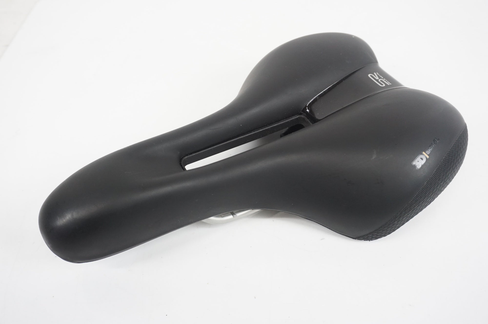 SELLE ROYAL 「セラロイヤル」 ELLIPSE サドル / 大宮店