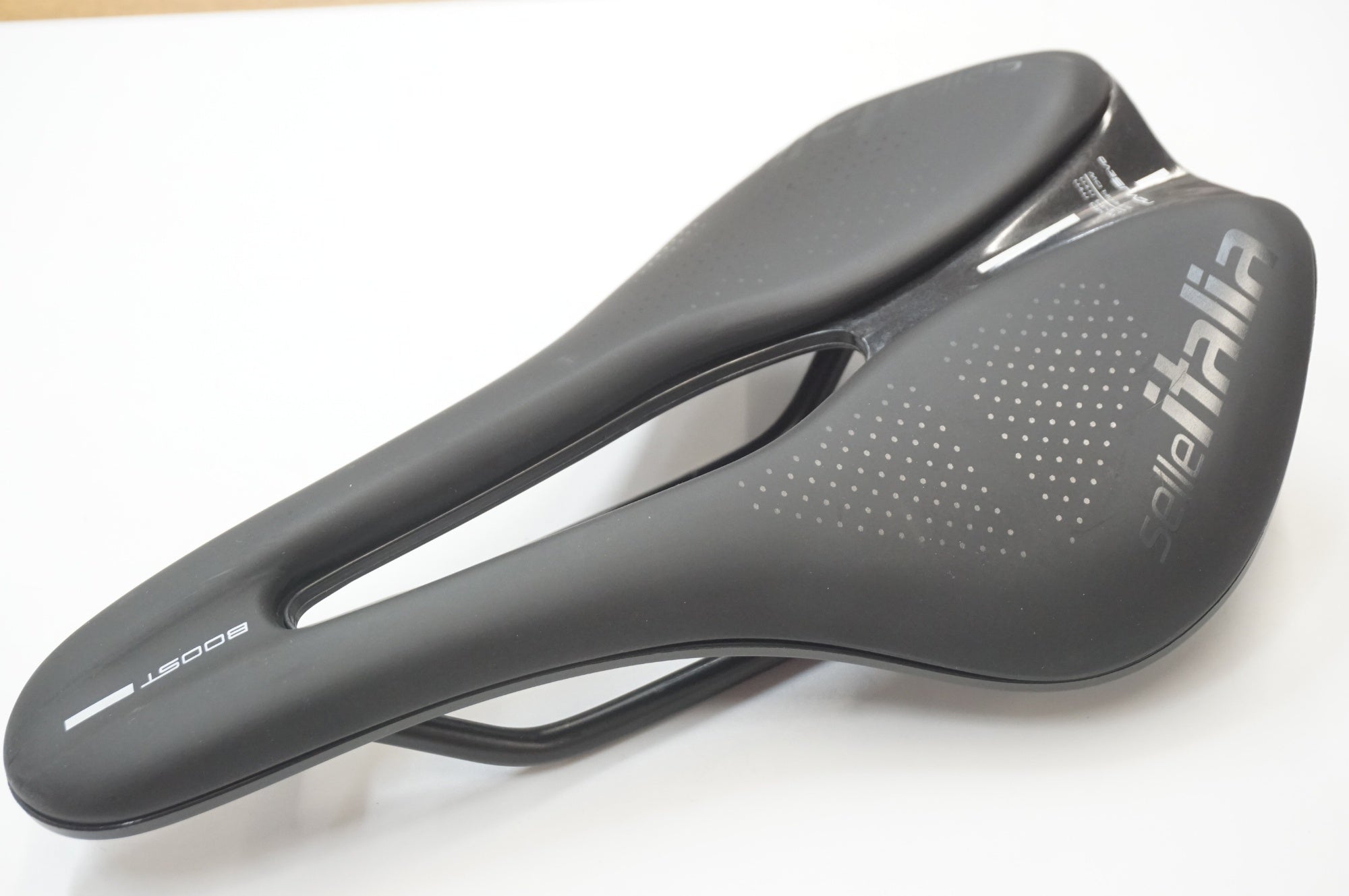 SELLE ITALIA 「セライタリア」 NOVUS BOOST EVO サドル / 福岡店