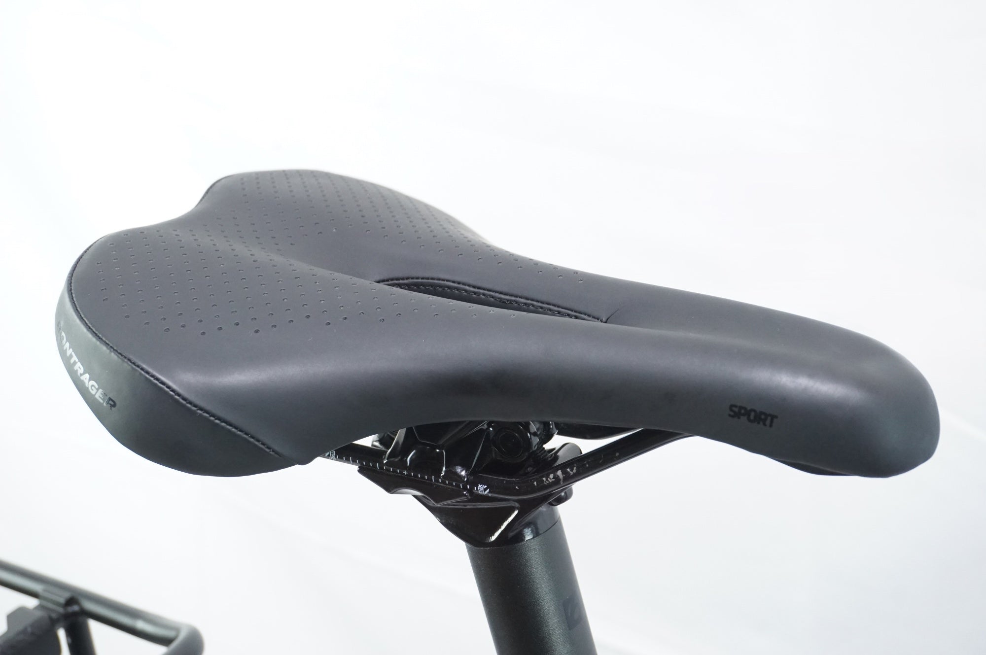 TREK 「トレック」 FX+ 2 2023年モデル 電動アシスト自転車 / 中目黒店