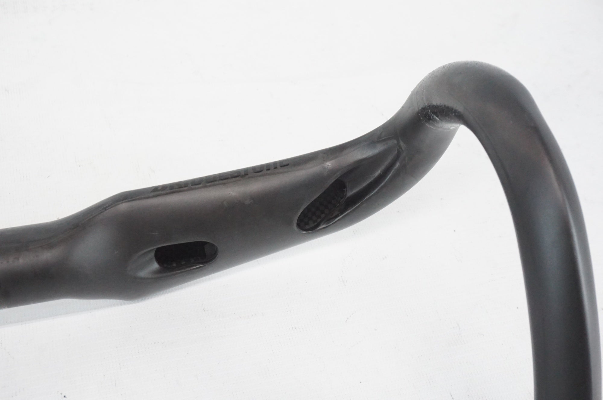 BRIDGESTONE 「ブリヂストン」 ANCHOR CARBON AERO HANDLE BAR Φ31.8 400mm ハンドル / 阪急塚口店