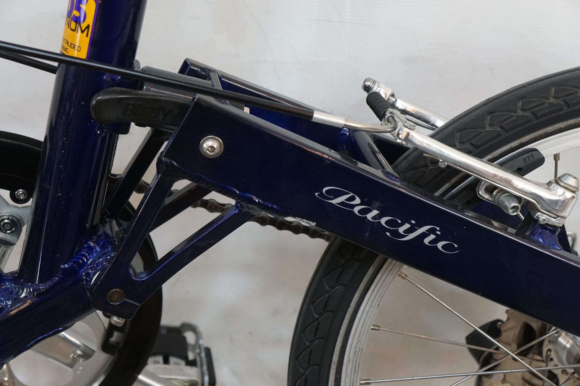 ジャンク PEUGEOT 「プジョー」 PACIFIC 18 2012年頃 18インチ