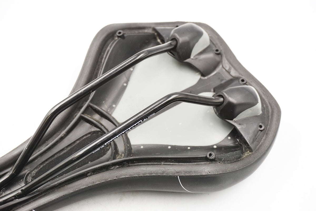 VELO 「ベロ」 サドル / 奈良店