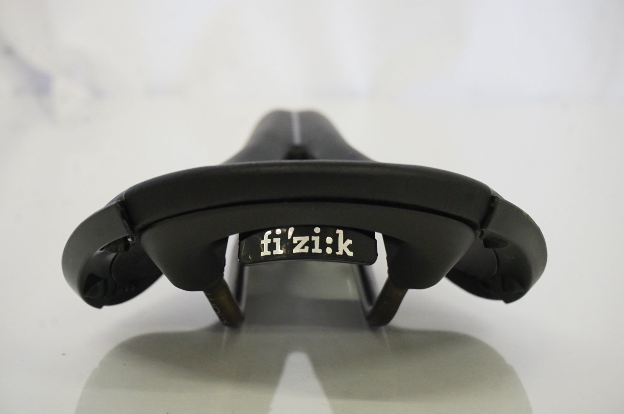 FIZIK 「フィジーク」 ALIANTE R3 OPEN KIUMレール サドル / 浜松店