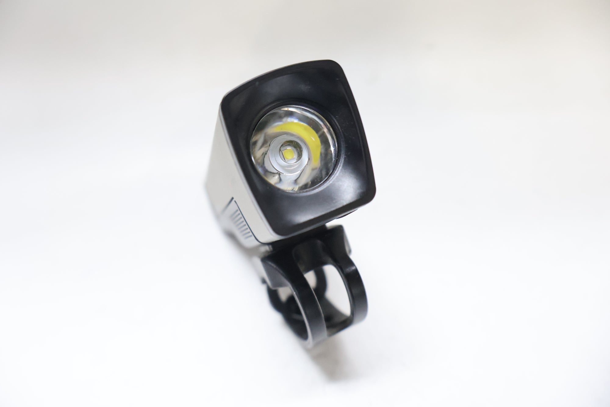 BONTRAGER 「ボントレガー」 ION COMP R フロントライト / 高知店