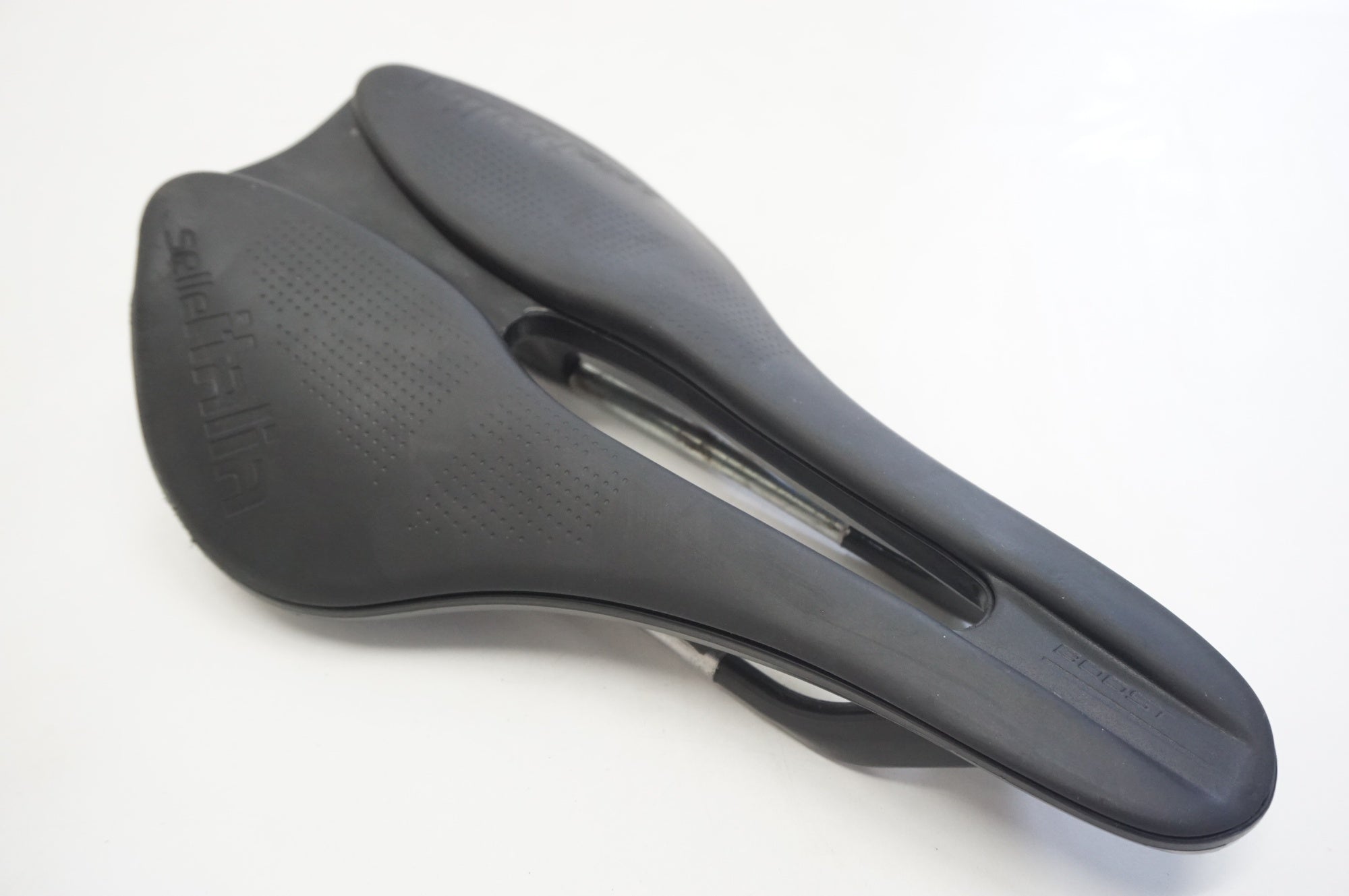 SELLE ITALIA 「セラ イタリア」 BOOST サドル / 福岡店
