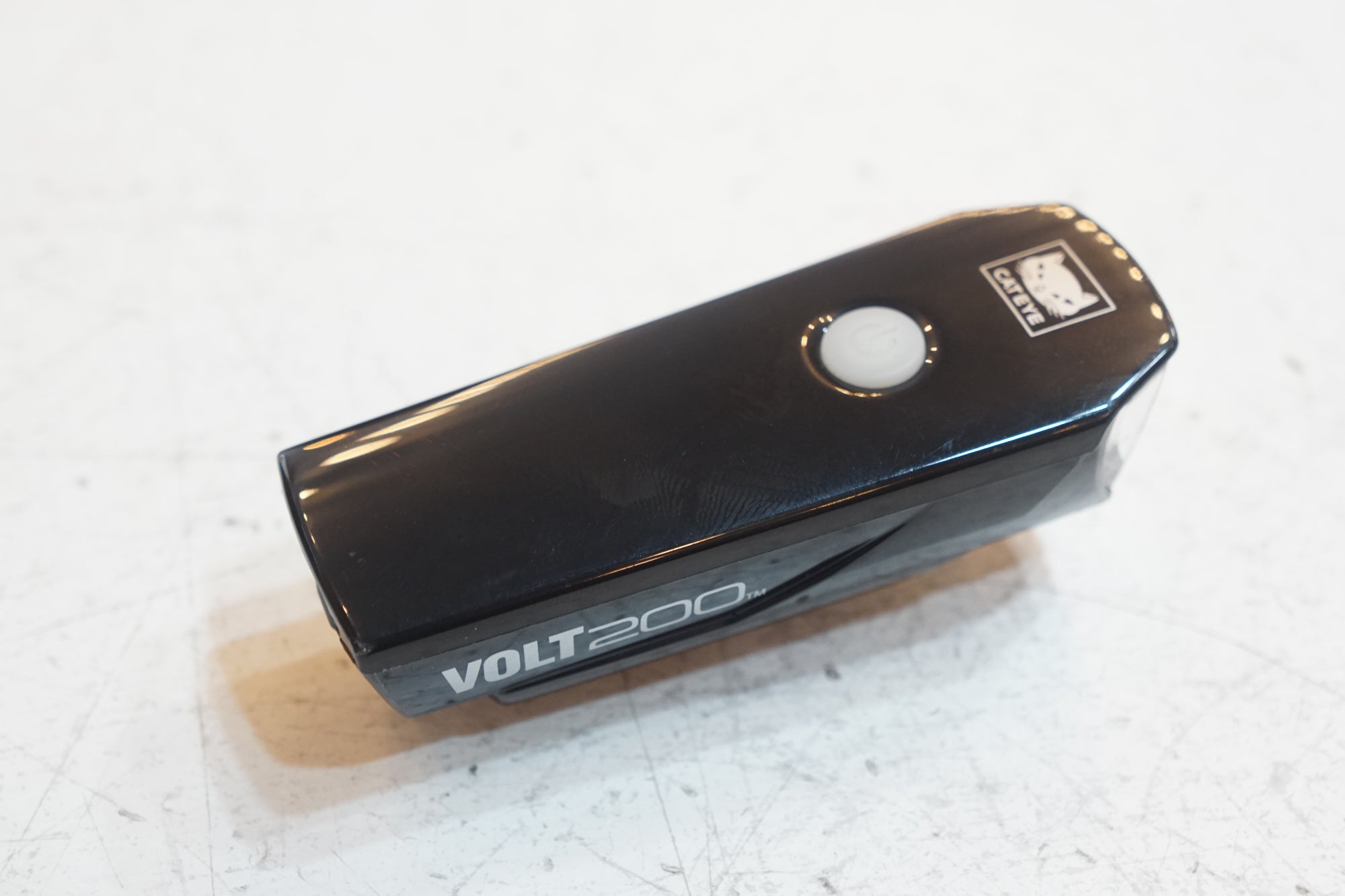 CATEYE 「キャットアイ」 VOLT200 フロントライト / バイチャリ浦和ベース