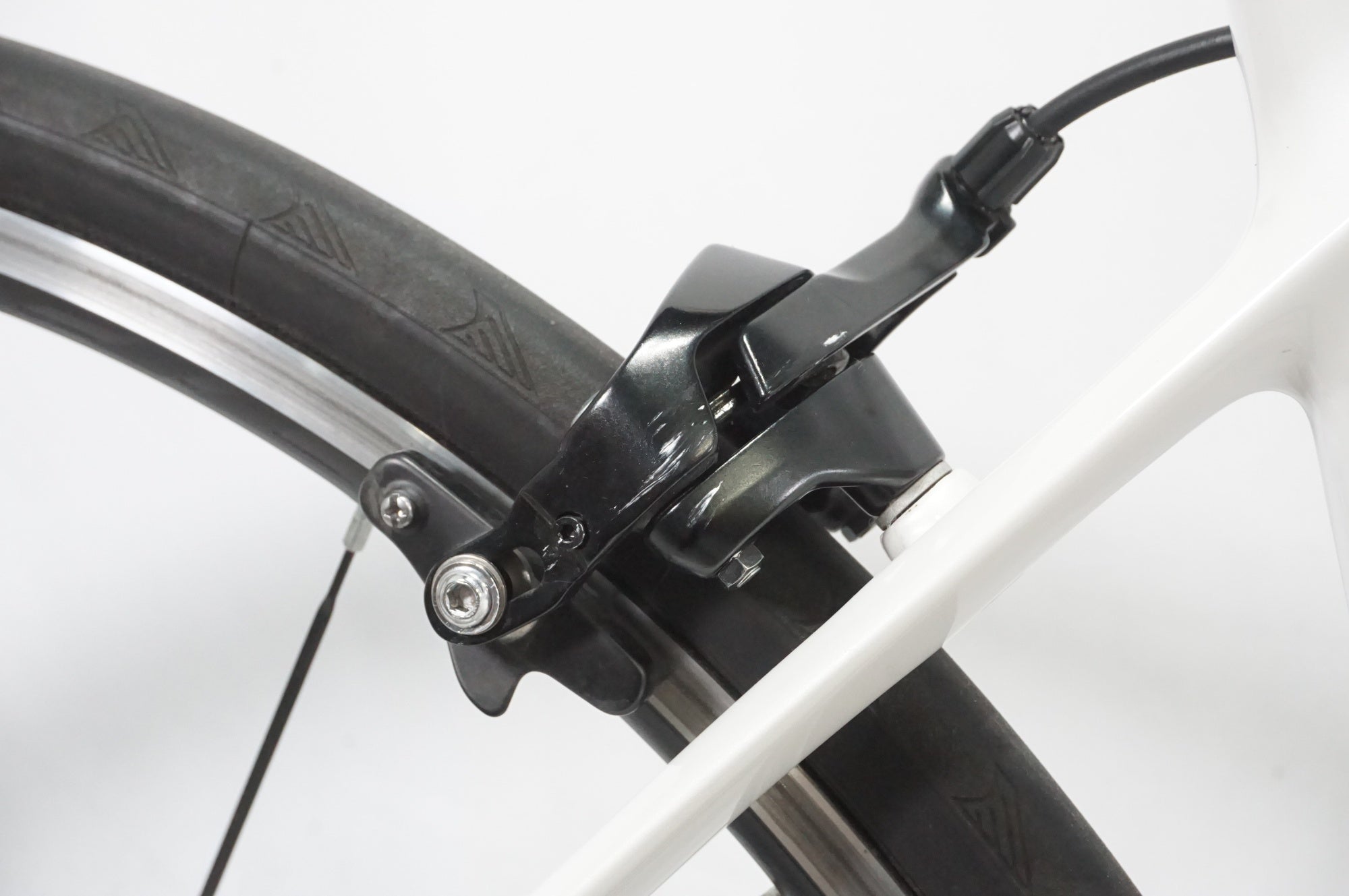 FOCUS 「フォーカス」 IZALCO RACE 9.7 2019年モデル ロードバイク / AKIBA店