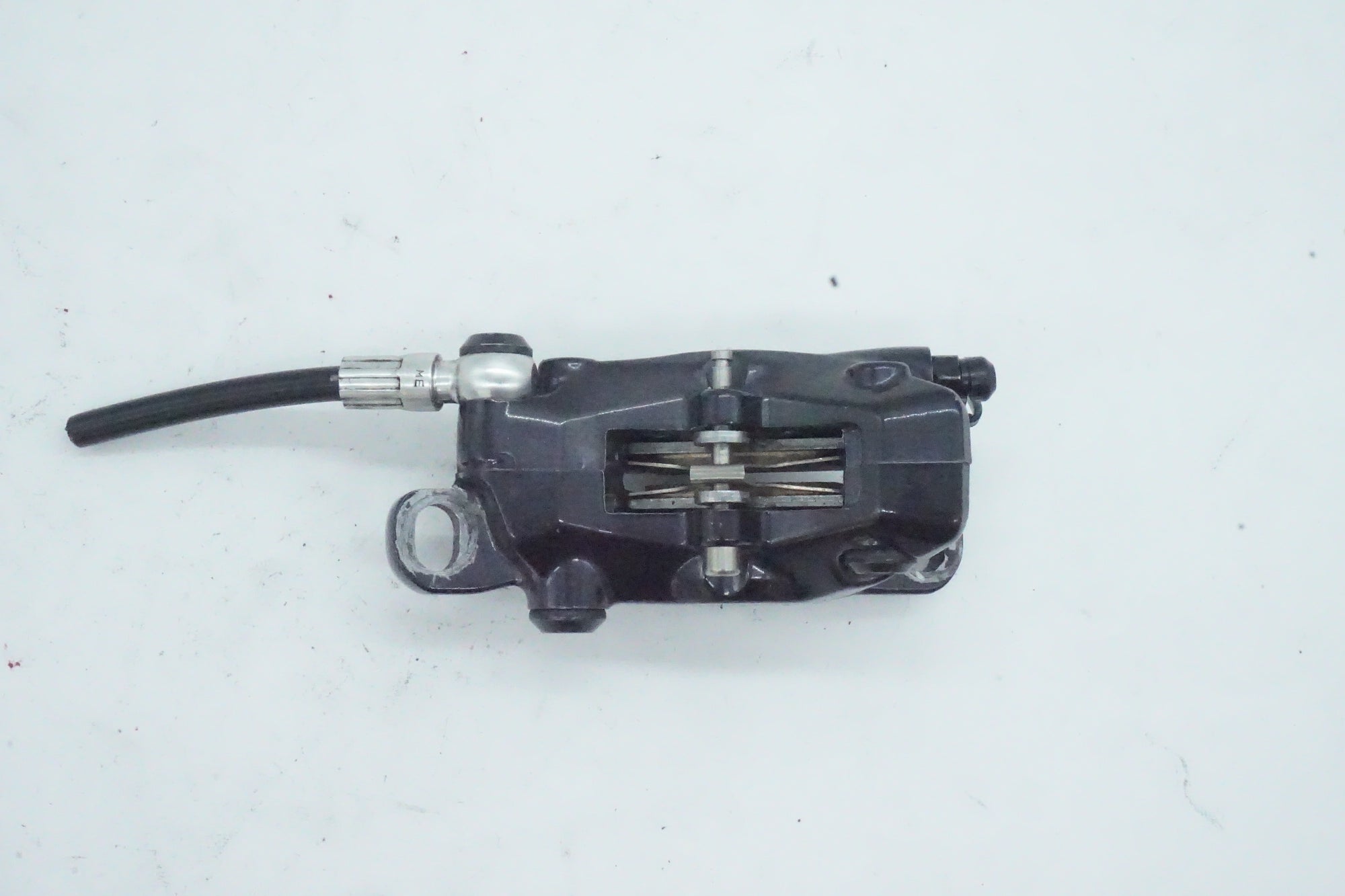 SHIMANO 「シマノ」 DEORE XT BR-M8100 ディスクブレーキ/1つ