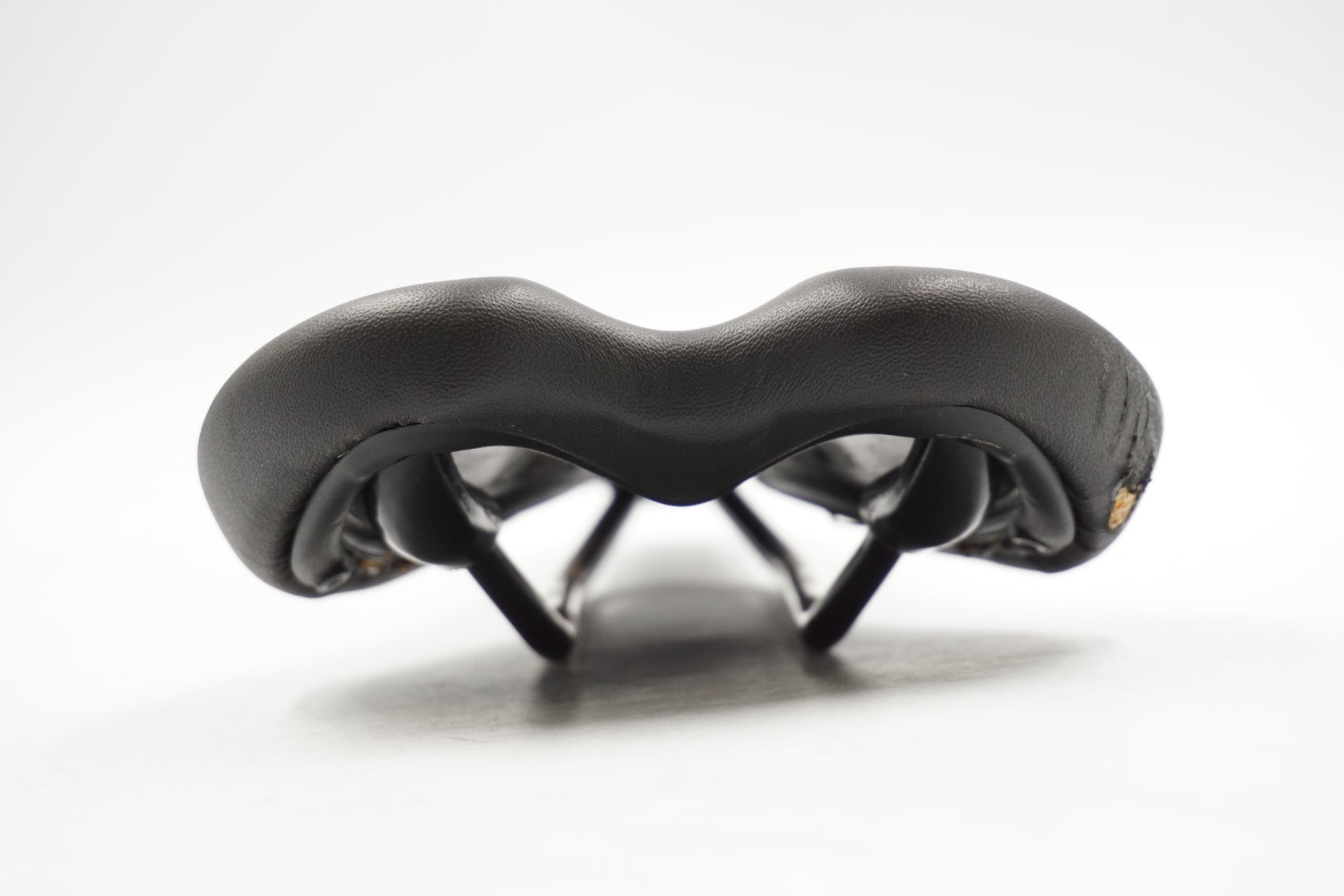 Wilier 「ウィリエール」 サドル / 奈良店