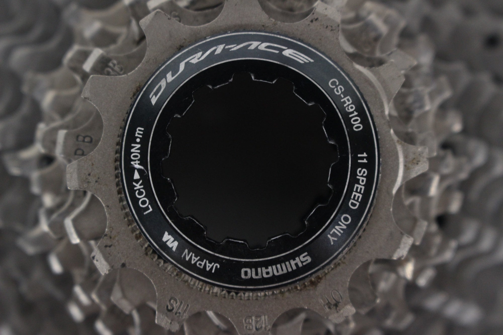 SHIMANO スプロケットCS-R9100 12-28T デュラエース 未使用 SHIMANO 「シマノ」 DURA-ACE CS-R9100 12-28T スプロケット