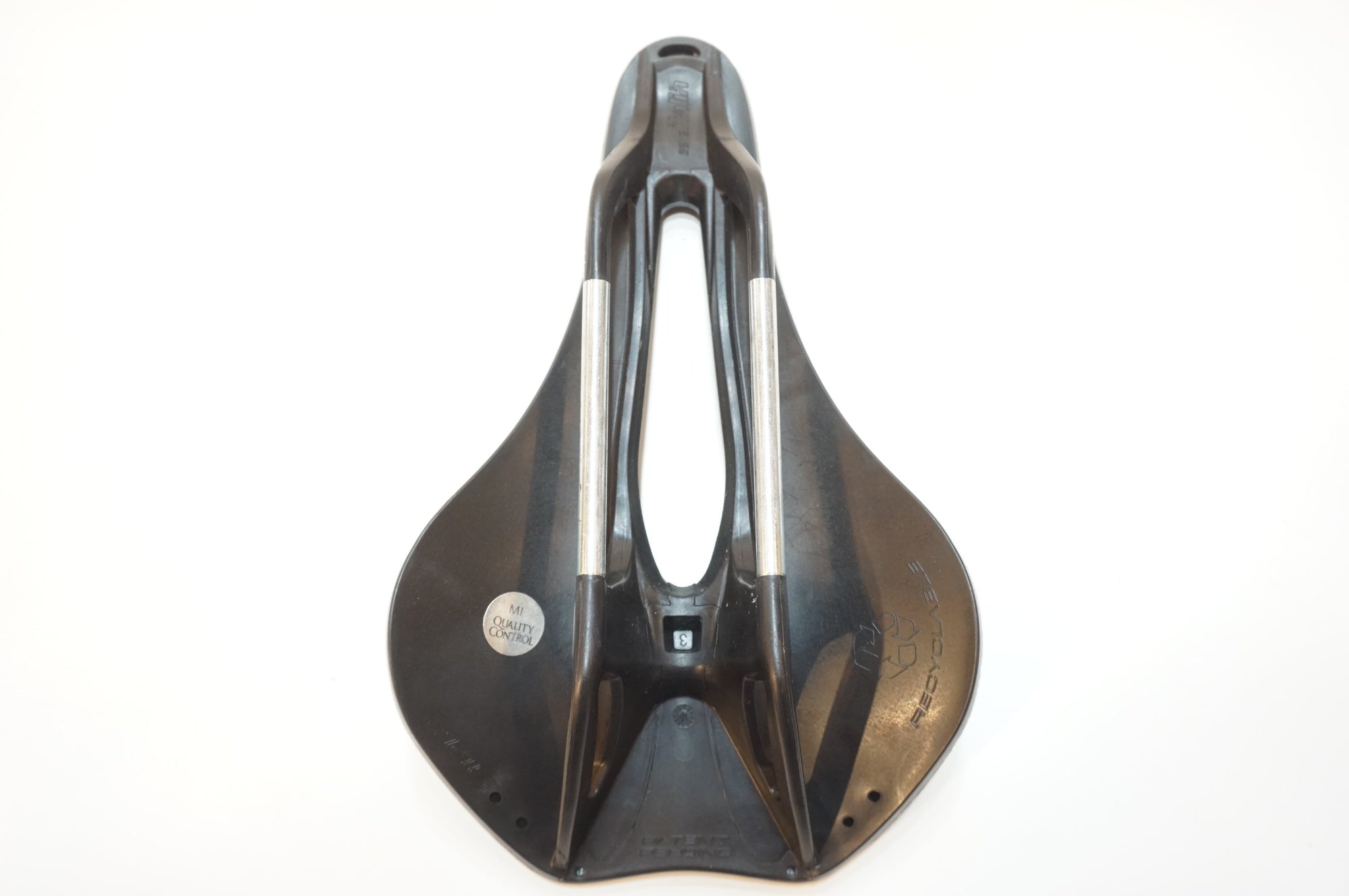 SELLE ITALIA 「セライタリア」 NOVUS BOOST EVO サドル/ 浦和ベース