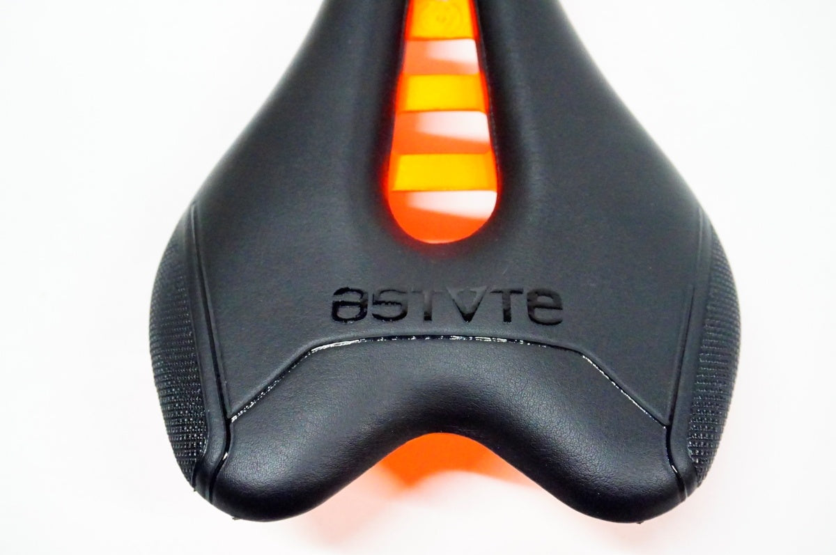 ASTUTE 「アスチュート」 SKYLINE VT サドル / 名古屋大須店