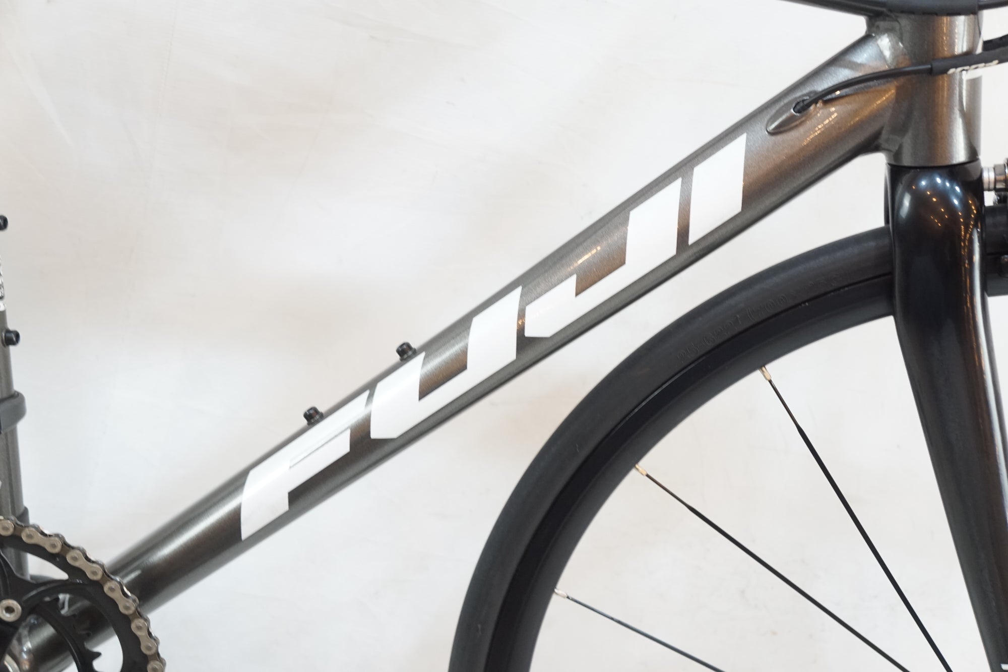 FUJI 「フジ」 ROUBAIX AURA 2019年モデル クロスバイク / バイチャリ