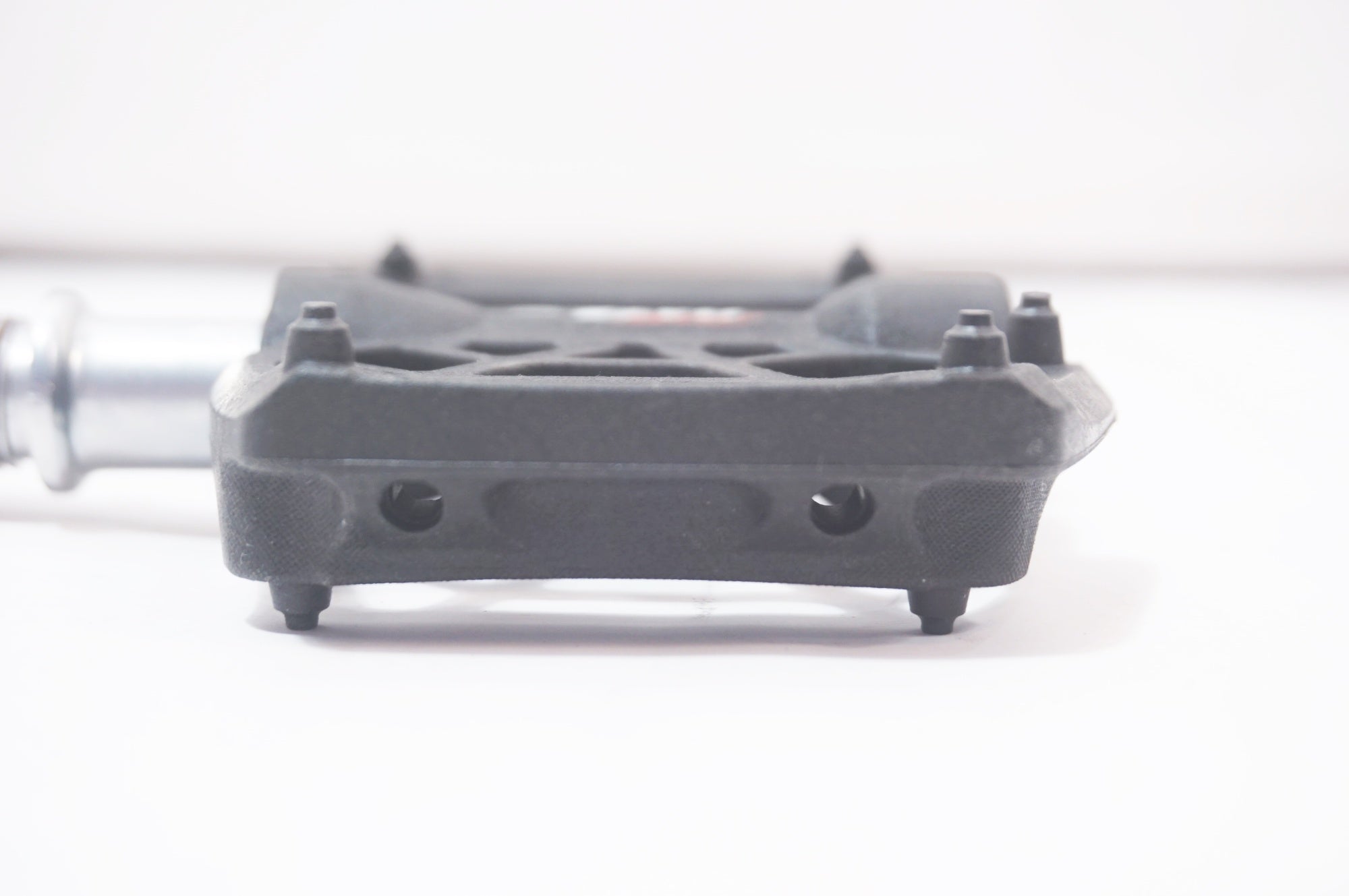 TIOGA 「タイオガ」 SPYDER DAZZ LITE ペダル / バイチャリ世田谷店