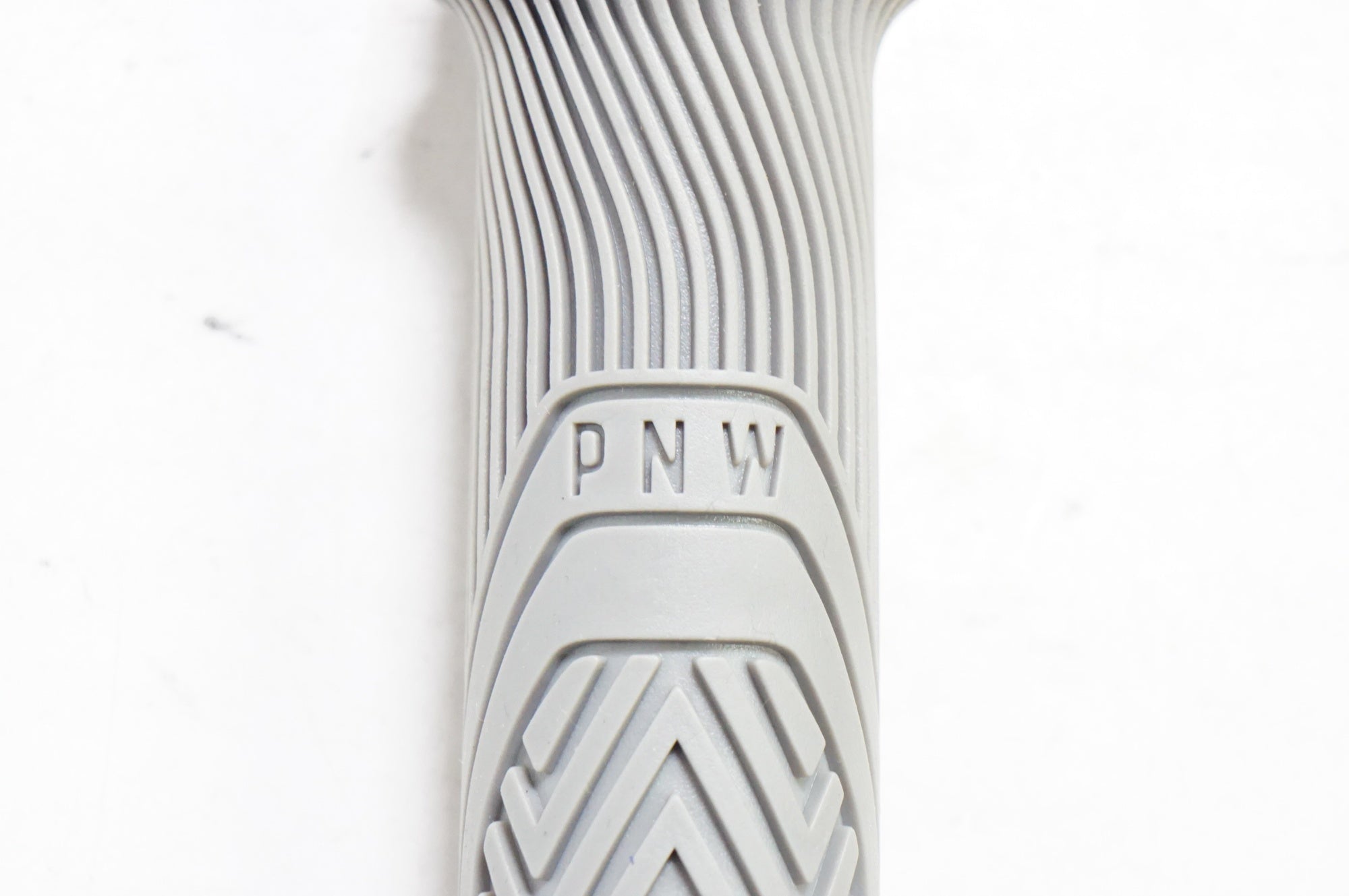 PNW COMPONENTS 「ピーエヌダブリュー コンポーネント」 LOAM GRIP グリップ / 熊谷本店