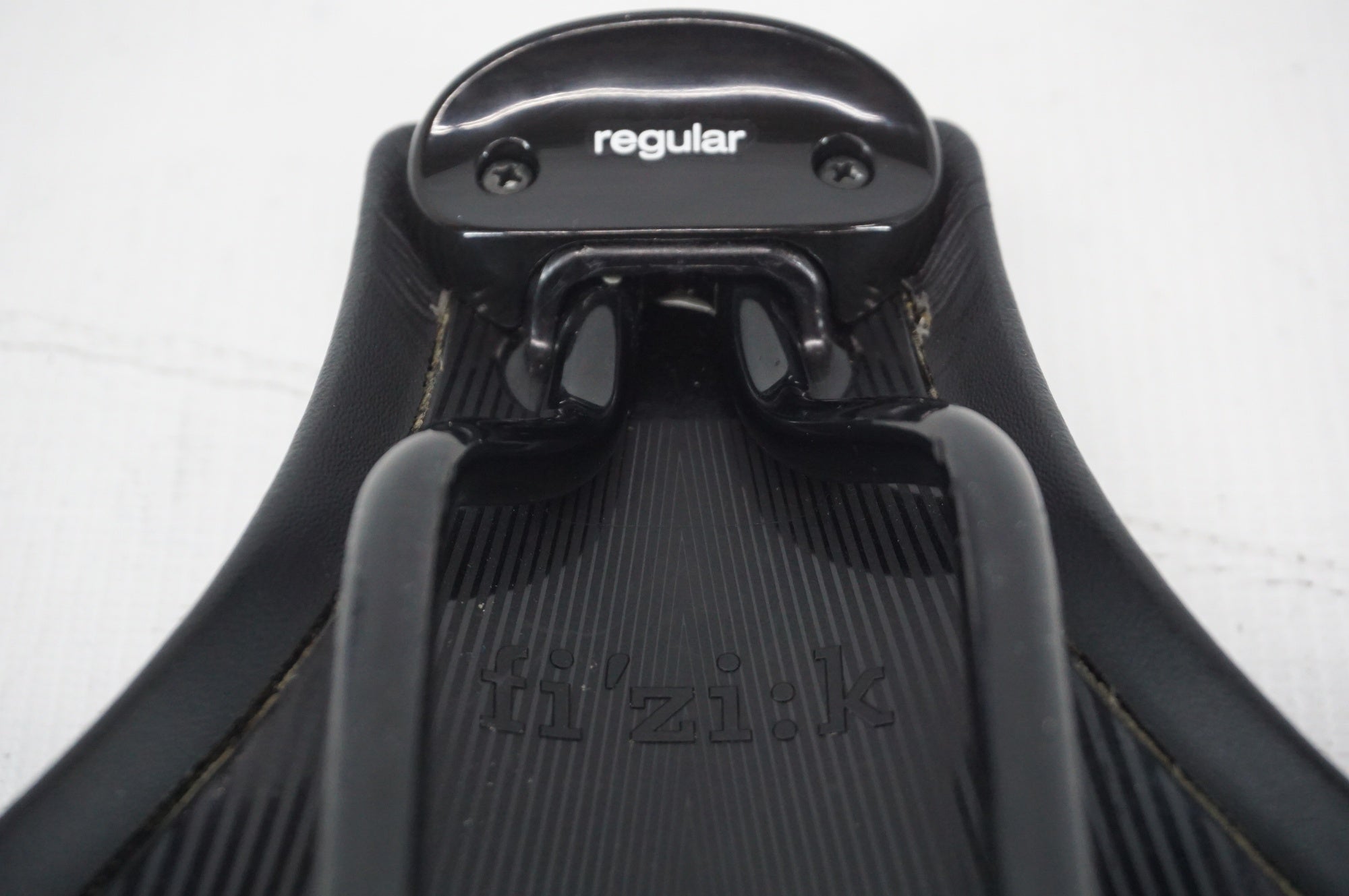 FIZIK 「フィジーク」 MISTICA サドル / 阪急塚口店