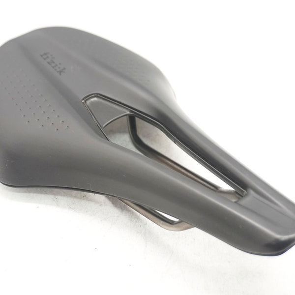 FIZIK 「フィジーク」 ARGO TEMPO R3 KIUM 150mm サドル / 大阪門真店