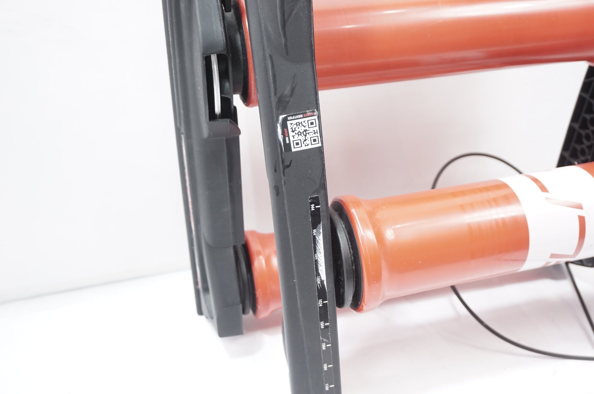 ELITE 「エリート」 ARION MAG 固定ローラー / 世田谷店