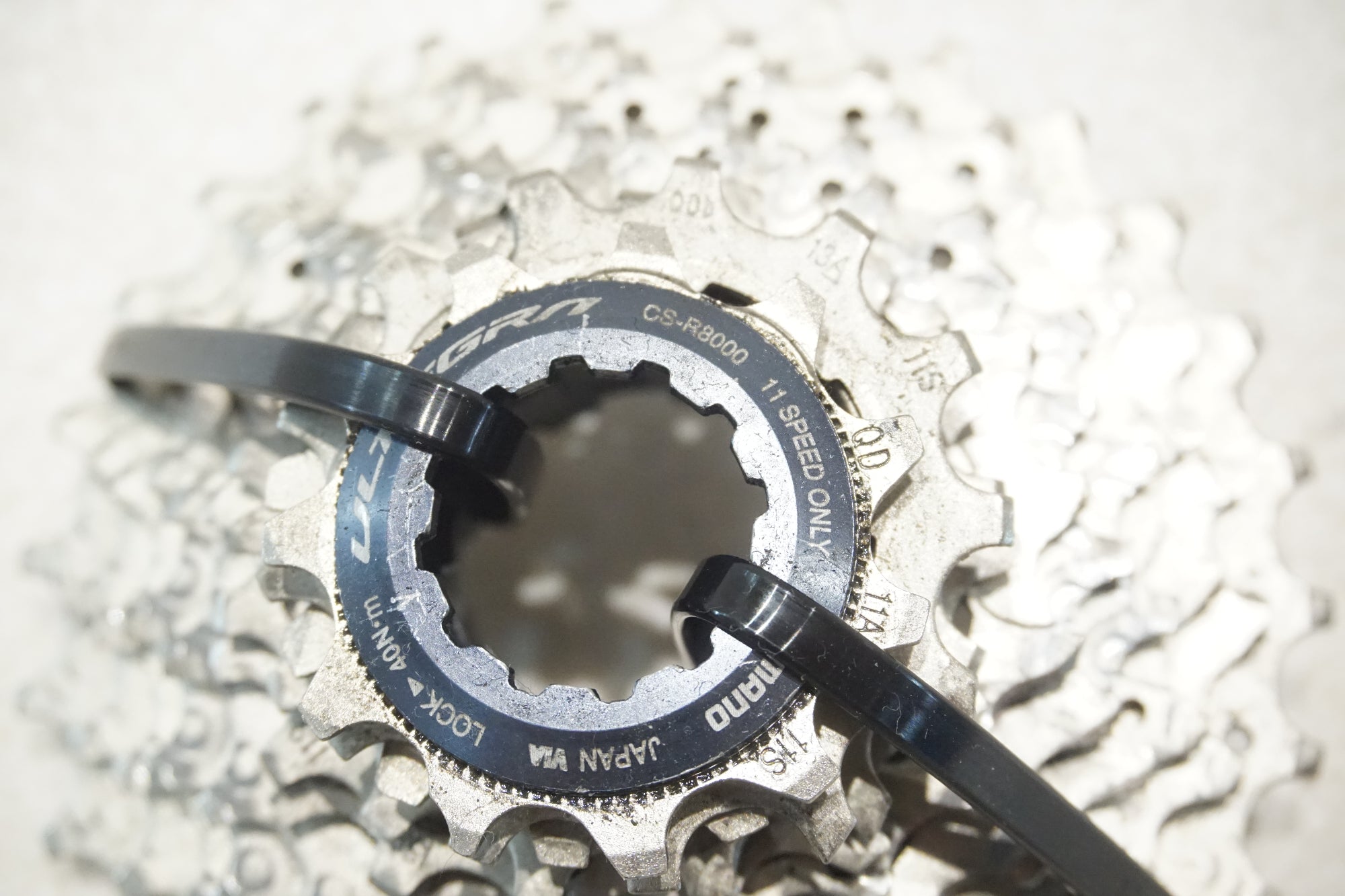 SHIMANO 「シマノ」 ULTEGRA CS-R8000 11-28T スプロケット / 横浜戸塚