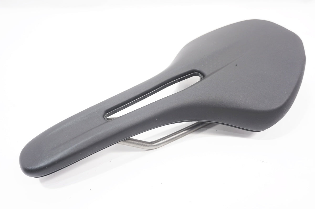 FIZIK 「フィジーク」 ANTARES VENTO R3 サドル / バイチャリ世田谷店