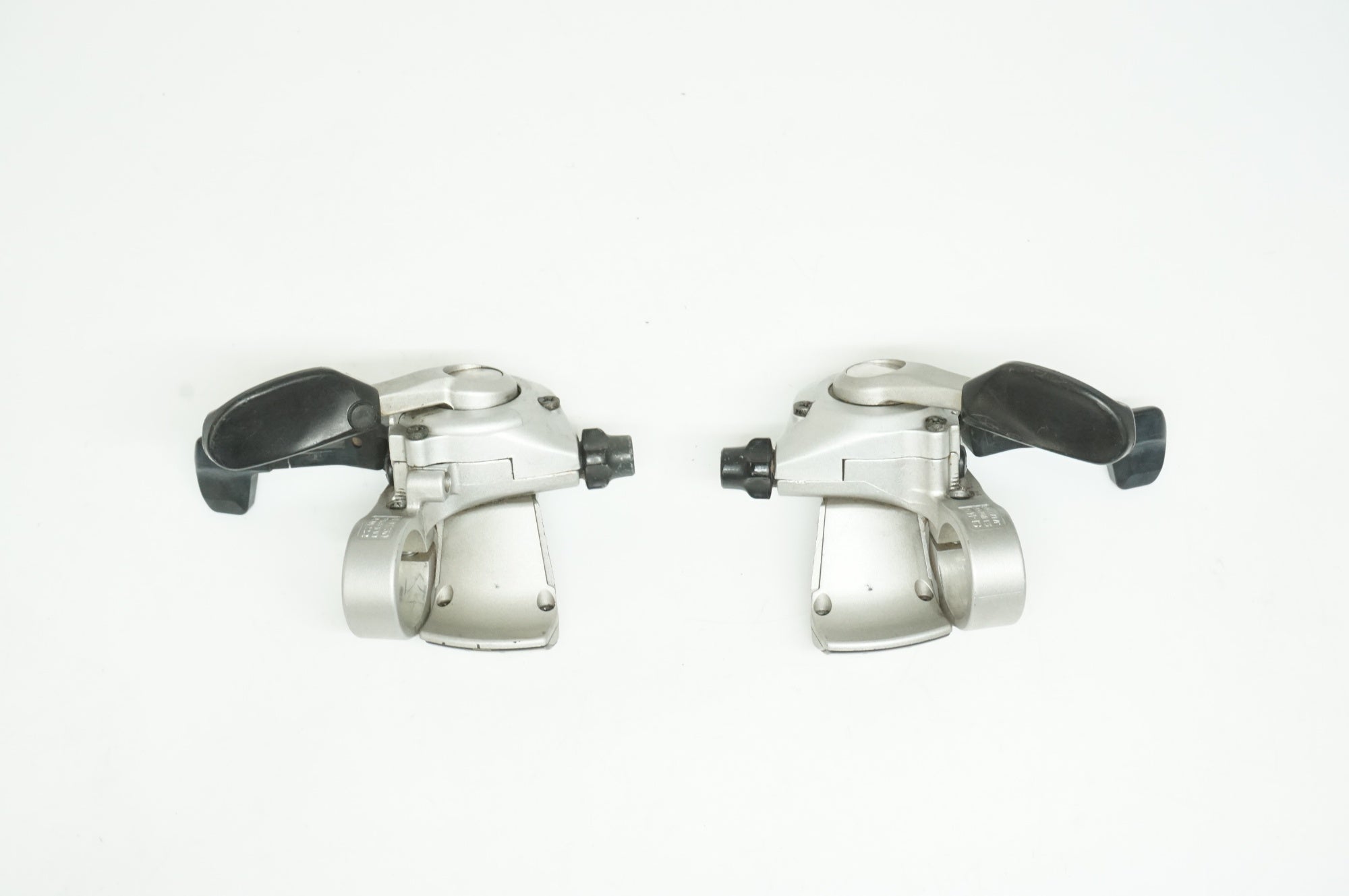 SHIMANO シマノ XT SL-M750 シフトレバー 未使用品 SHIMANO 「シマノ」 DEORE XT SL-M750 シフトレバーセット / 大宮店