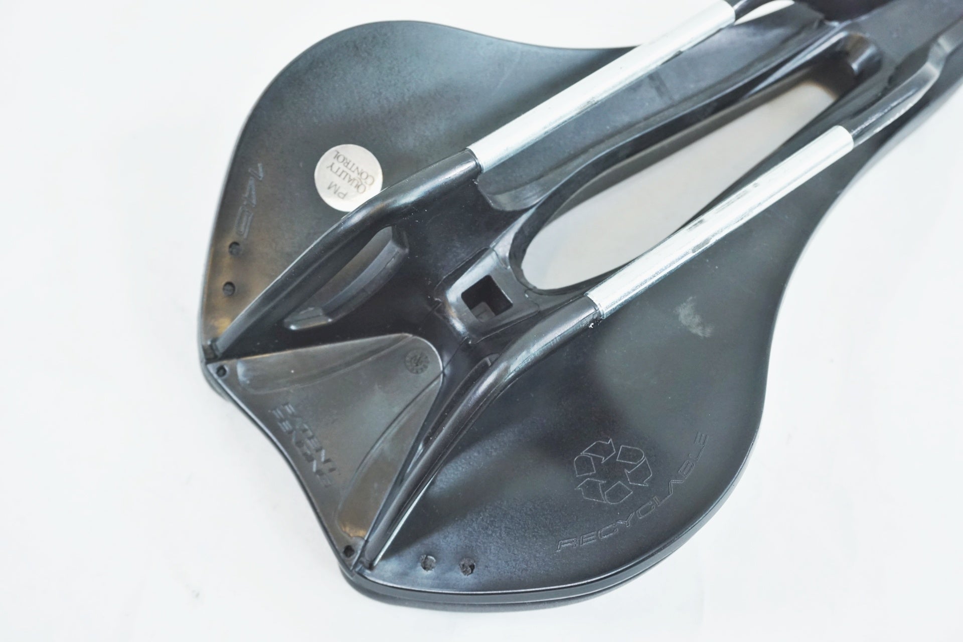 SELLE ITALIA 「セライタリア」 MODEL X GREENTECH サドル / 有明
