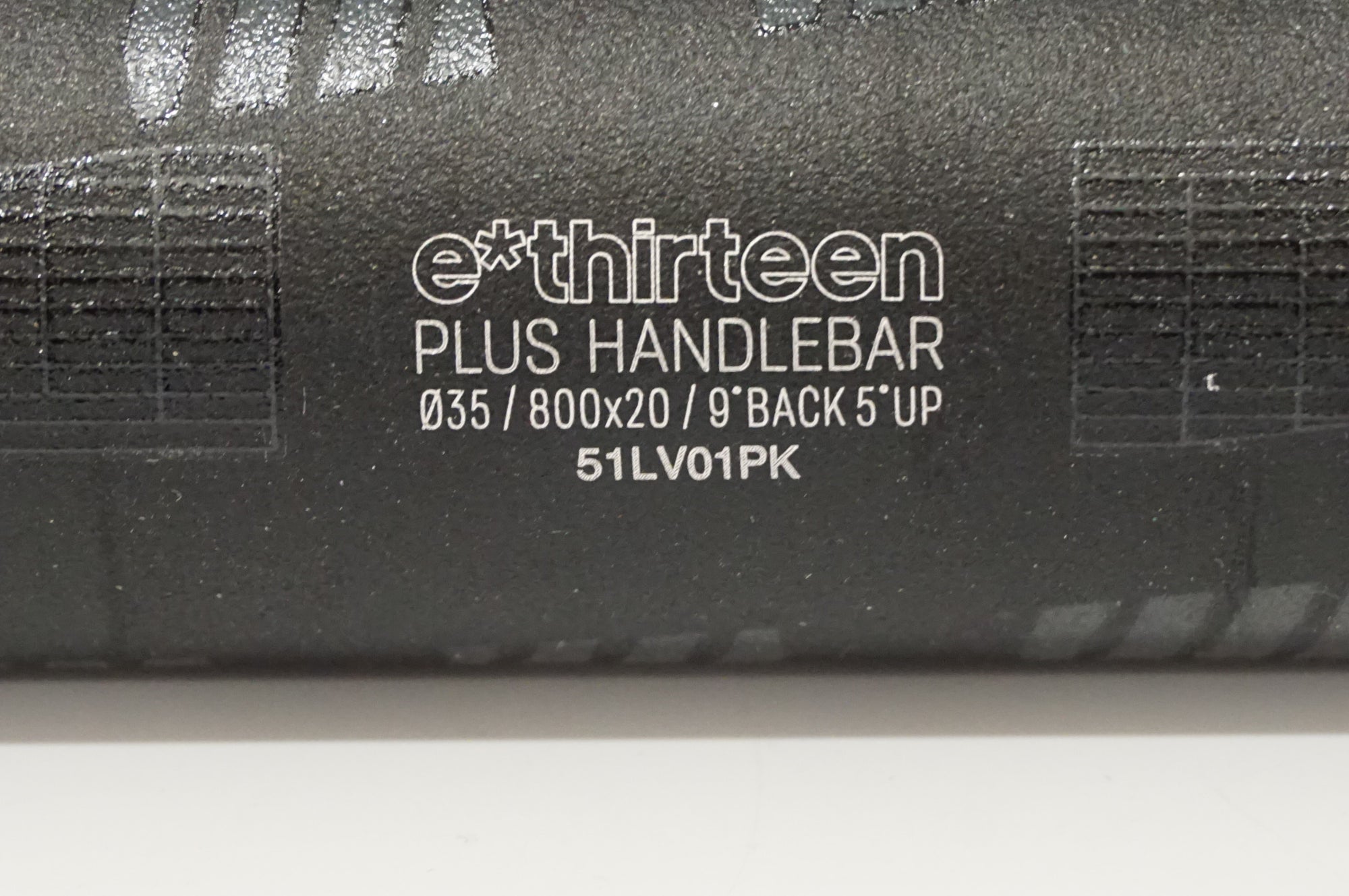 E THIRTEEN 「イーサーティーン」  PLUS φ35 800mm ライザーバー  / 浜松店