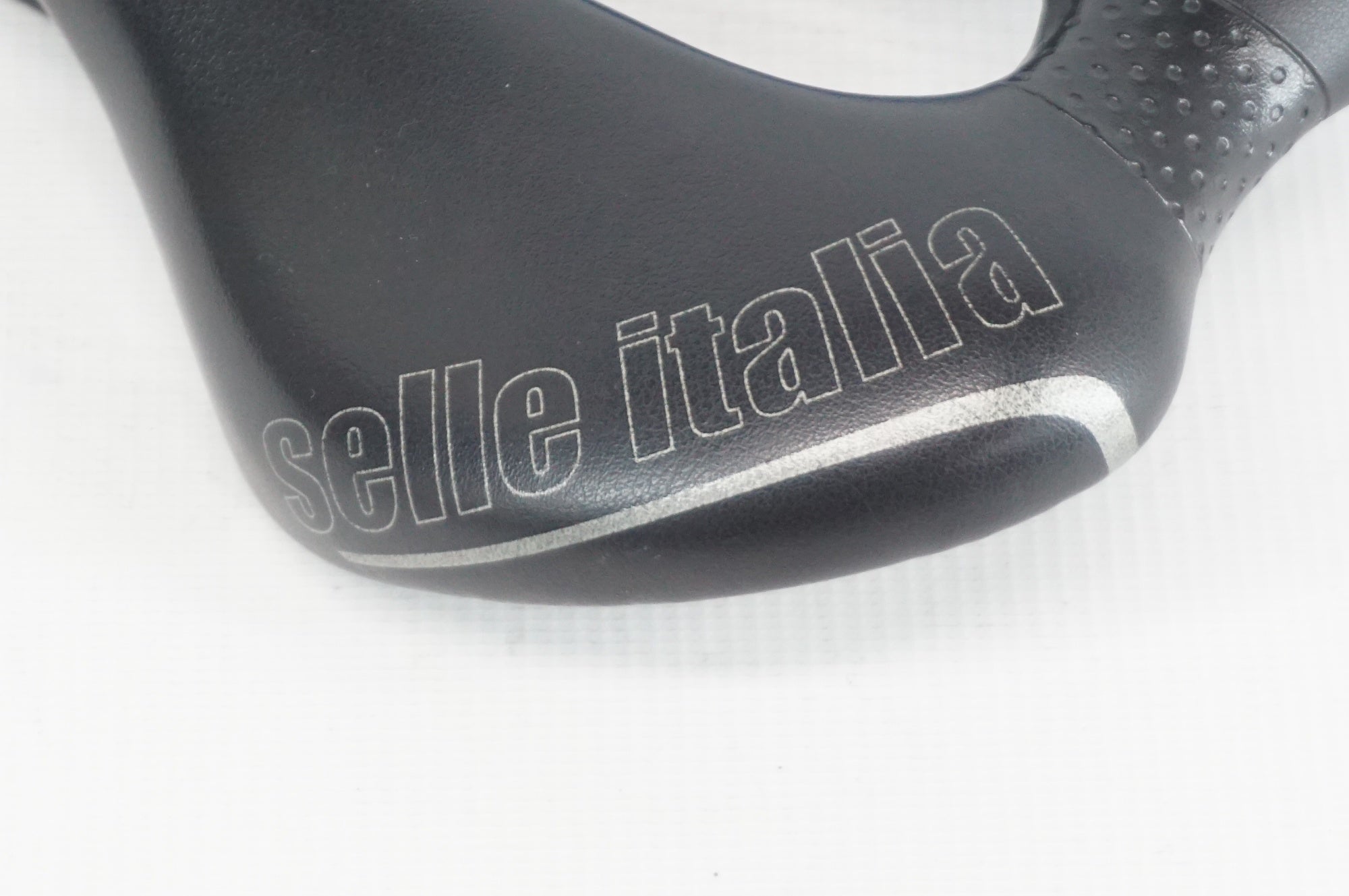 SELLE ITALIA 「セライタリア」 SLR SUPERFLOW サドル / 阪急塚口店