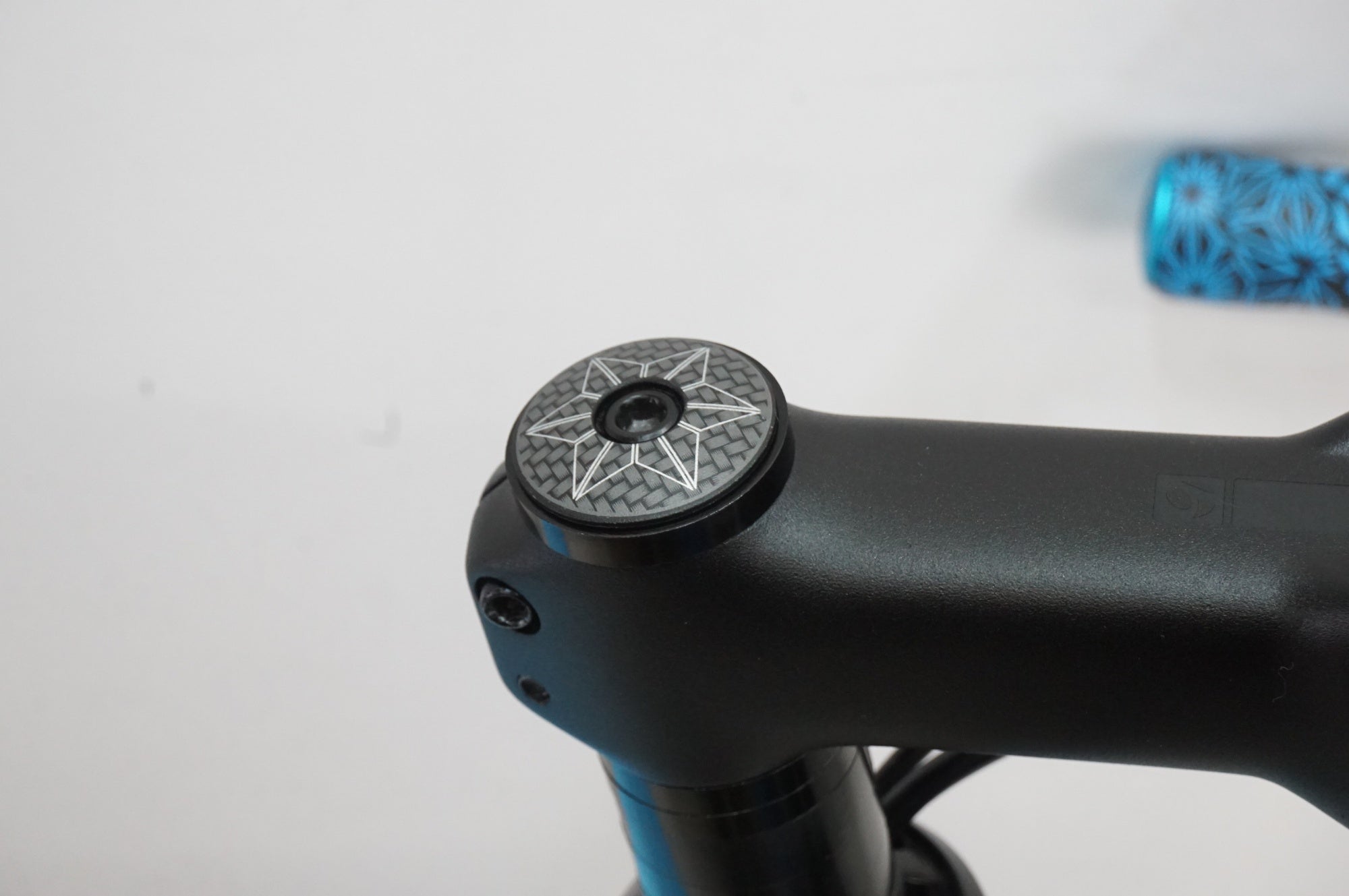 TREK 「トレック」 EMONDA ALR 5 2023年モデル ロードバイク / 大宮店