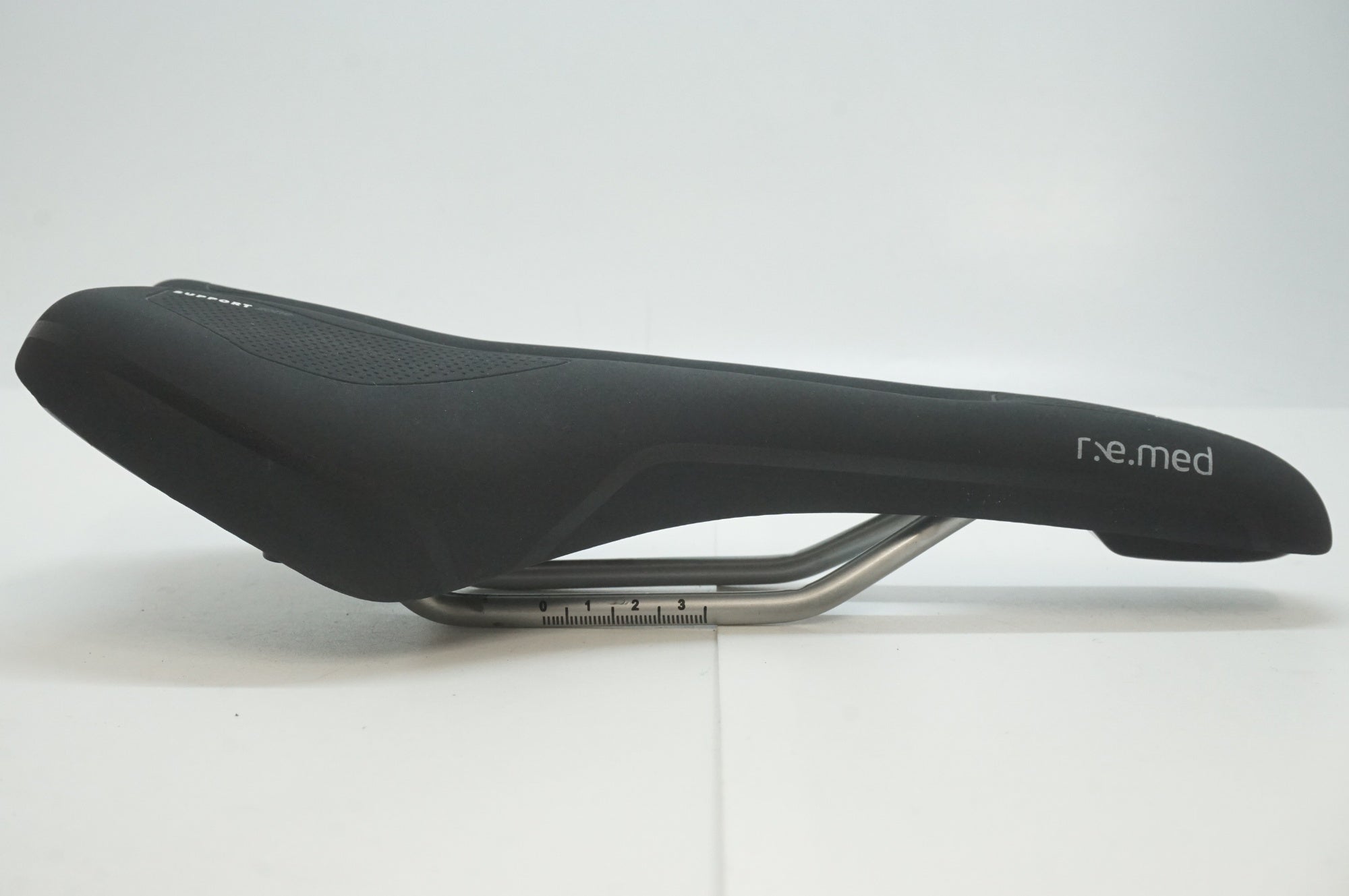 SELLE ROYAL 「セラロイヤル」 R.E.MED サドル / 福岡店