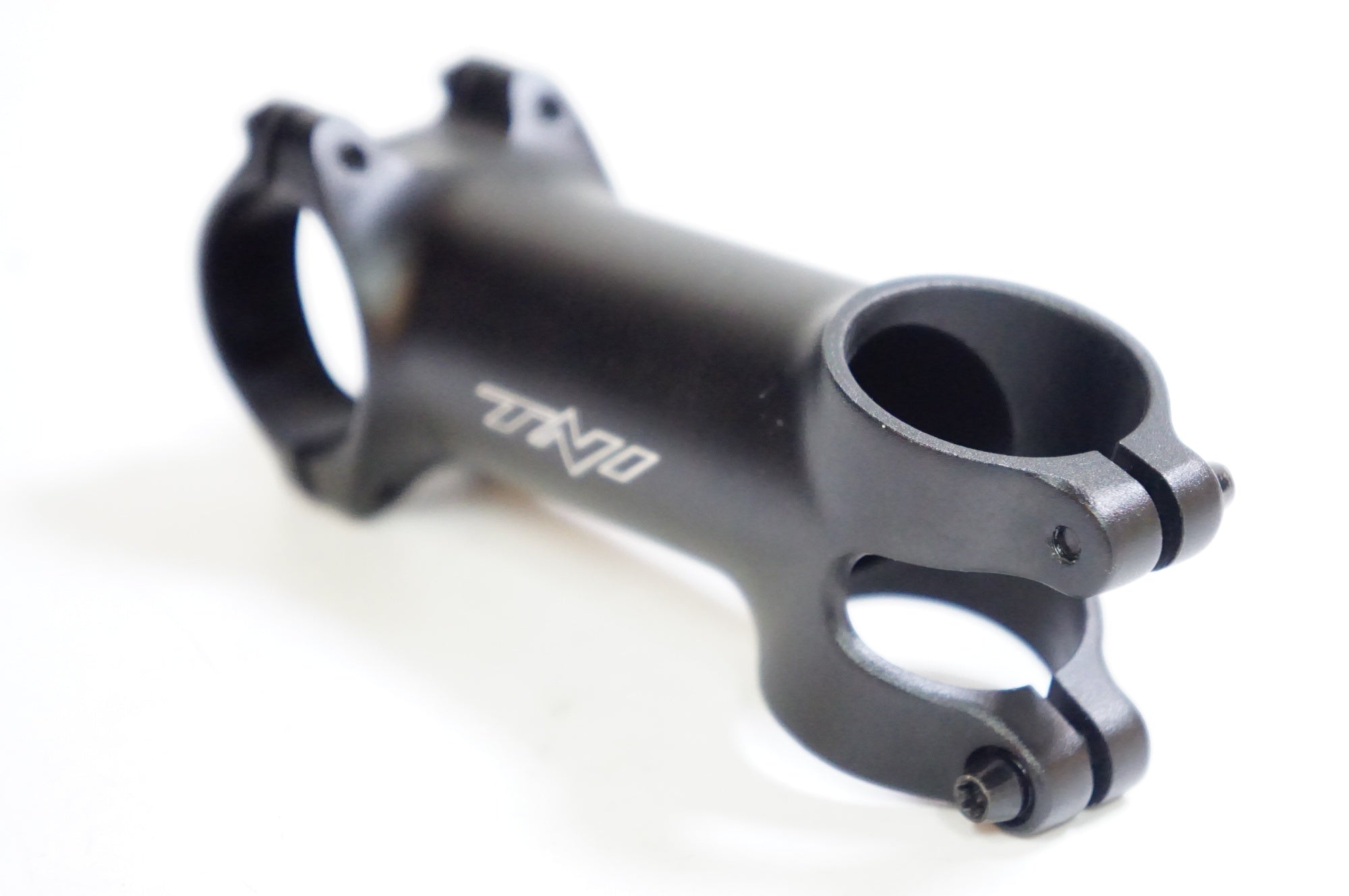 TNI 「ティーエヌアイ」 HELIUM 17 φ31.8 100mm ステム / 熊谷本店