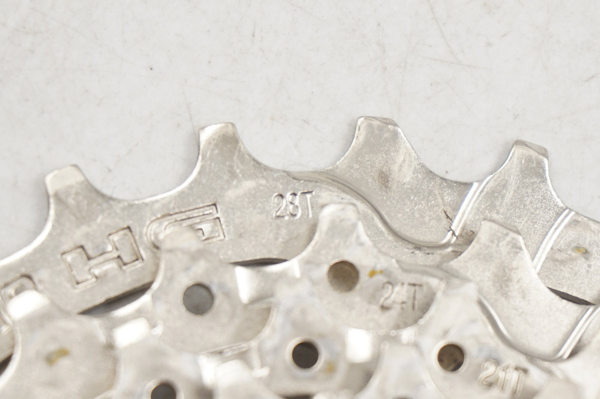 SHIMANO 「シマノ」 CS-HG400-9 11-28T スプロケット / 奈良店