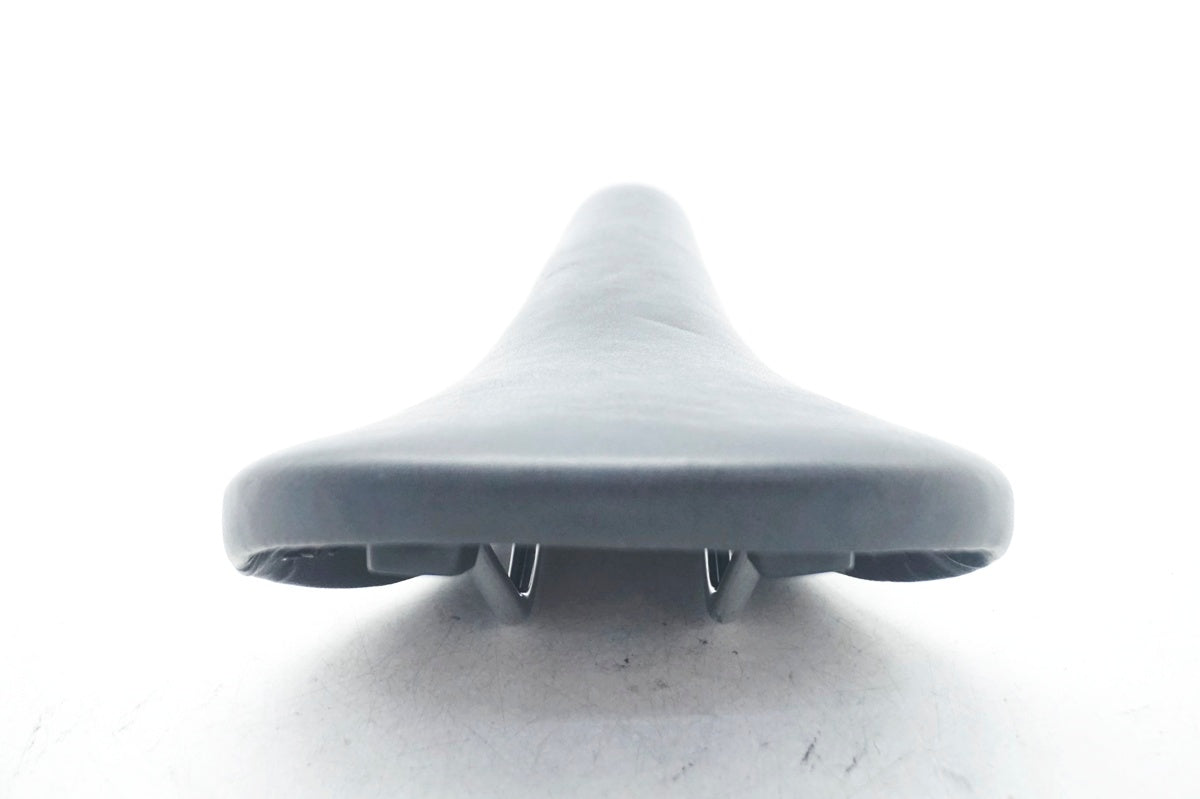 VELO 「ベロ」 サドル / 大阪門真店