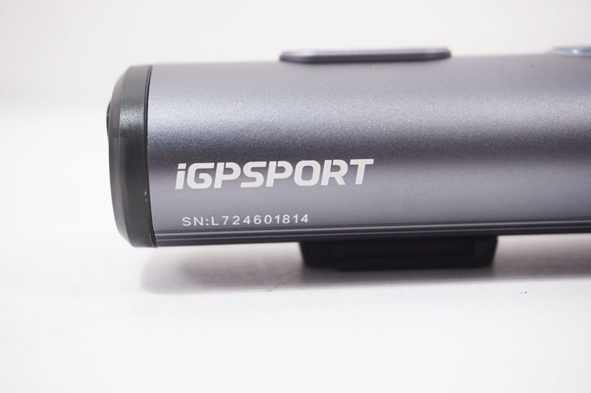 IGPSPORT 「アイジーピースポーツ」 VS1800 フロントライト / バイチャリ世田谷店