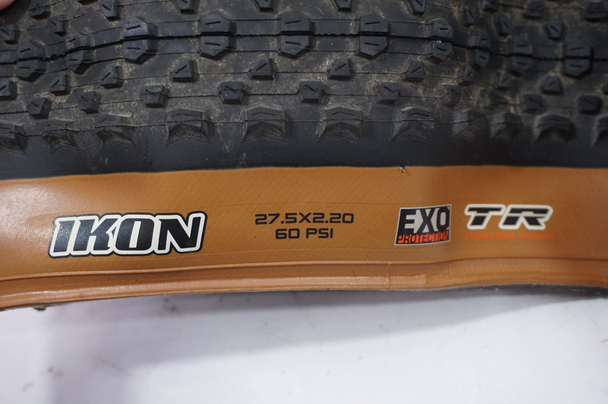 MAXXIS 「マキシス」 IKON 27.5-22 タイヤ / 世田谷店