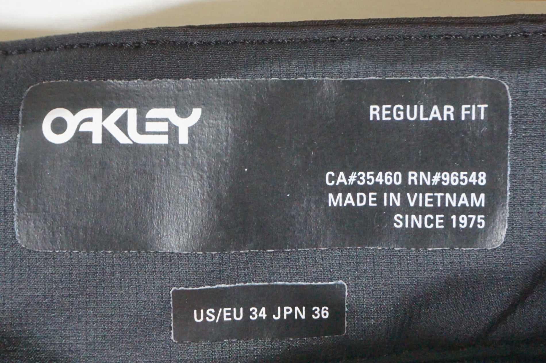 OAKLEY 「オークリー」 ELEMENT LITE MTB 36サイズ サイクルパンツ / AKIBA店