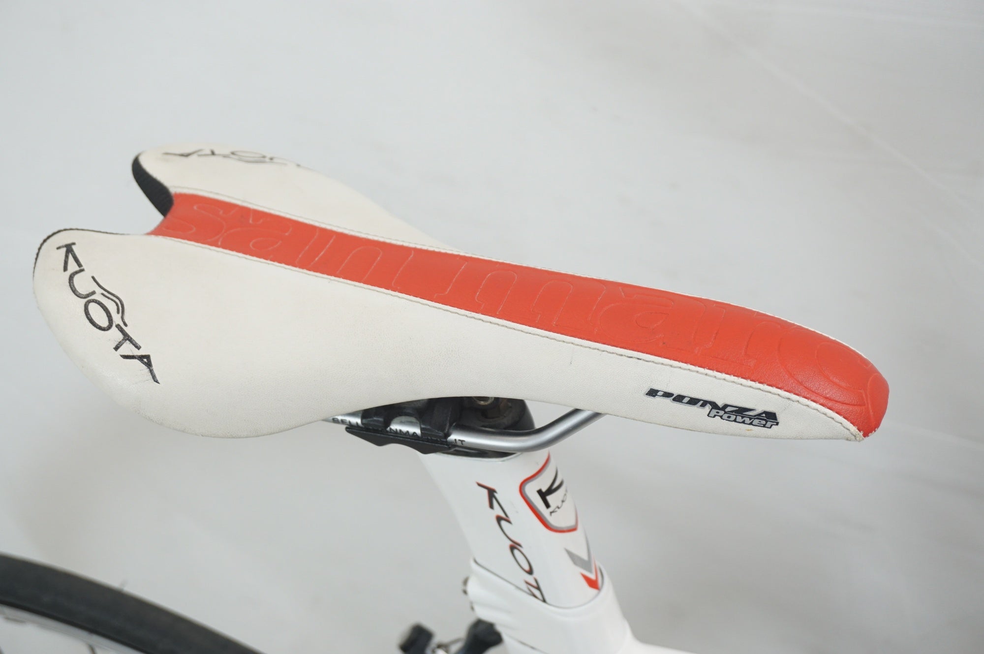 KUOTA 「クォータ」 KHARMA RACE 105 2012年モデル ロードバイク